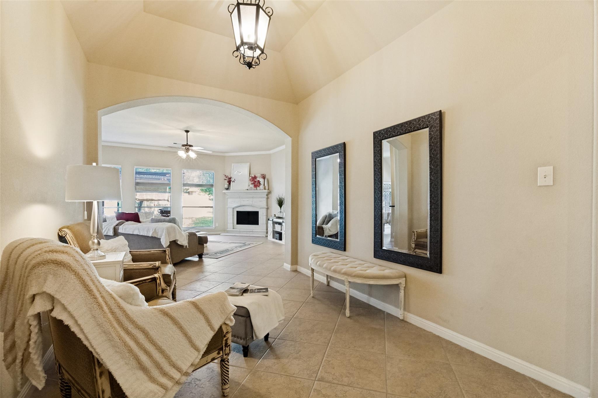 2718 Sun Mountain Dr, Leander, TX 78641