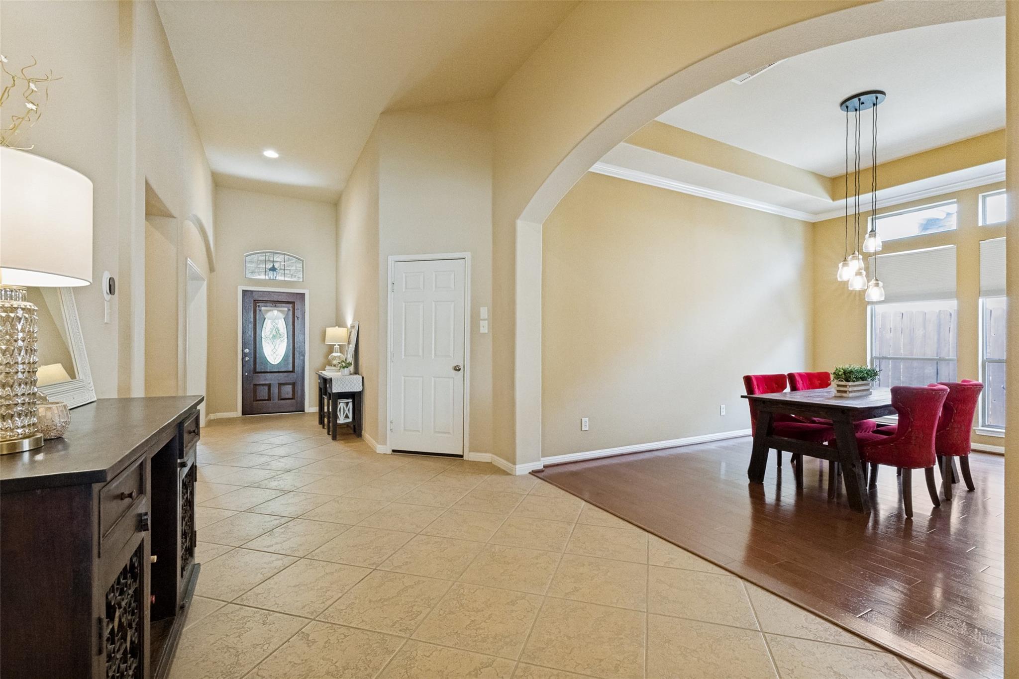 2718 Sun Mountain Dr, Leander, TX 78641
