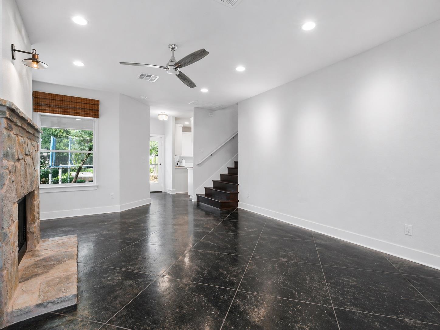10103 Twin Lake Loop, Dripping Springs, TX 78620