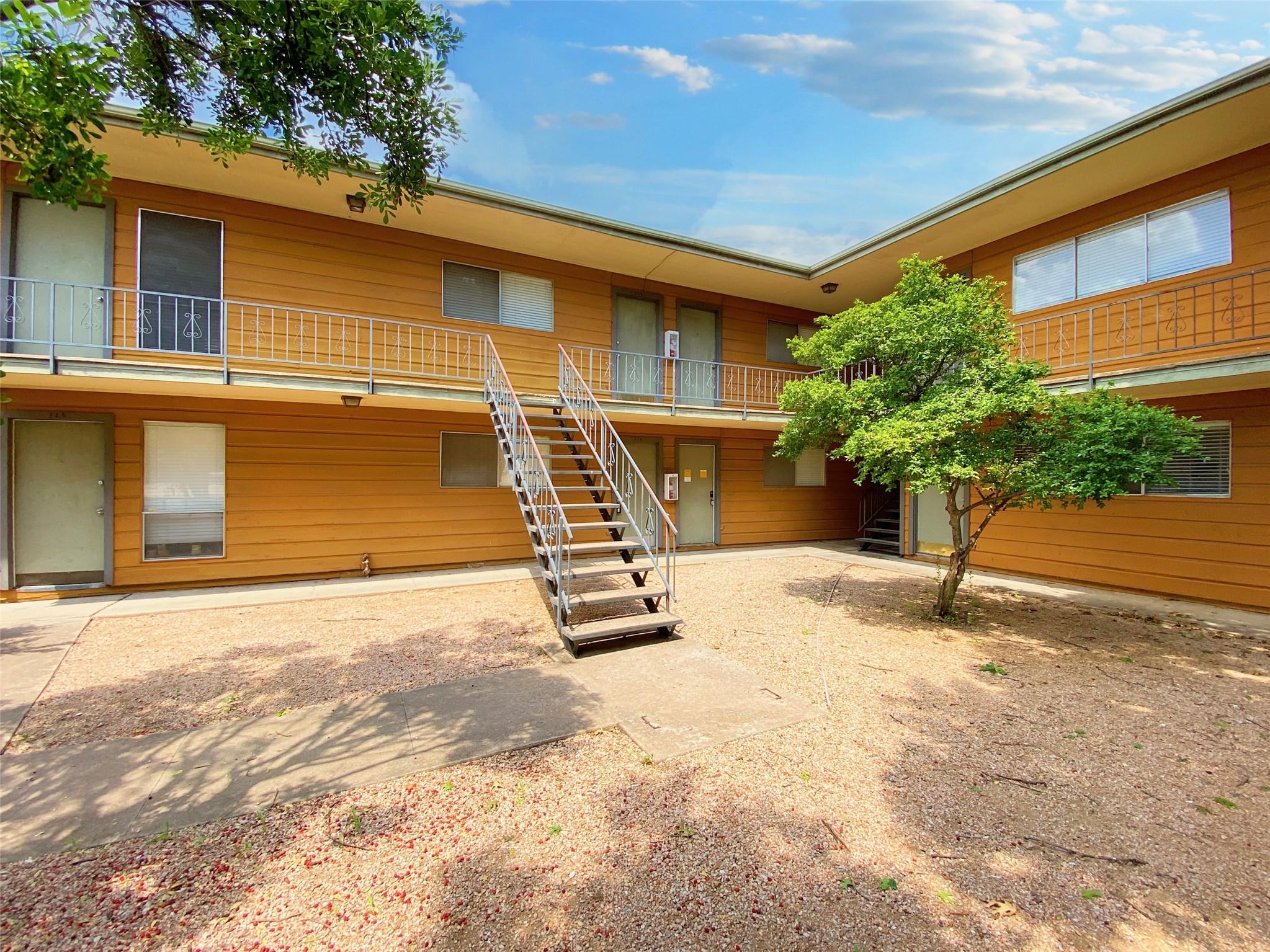 2800 Swisher St # 116, Austin, TX 78705