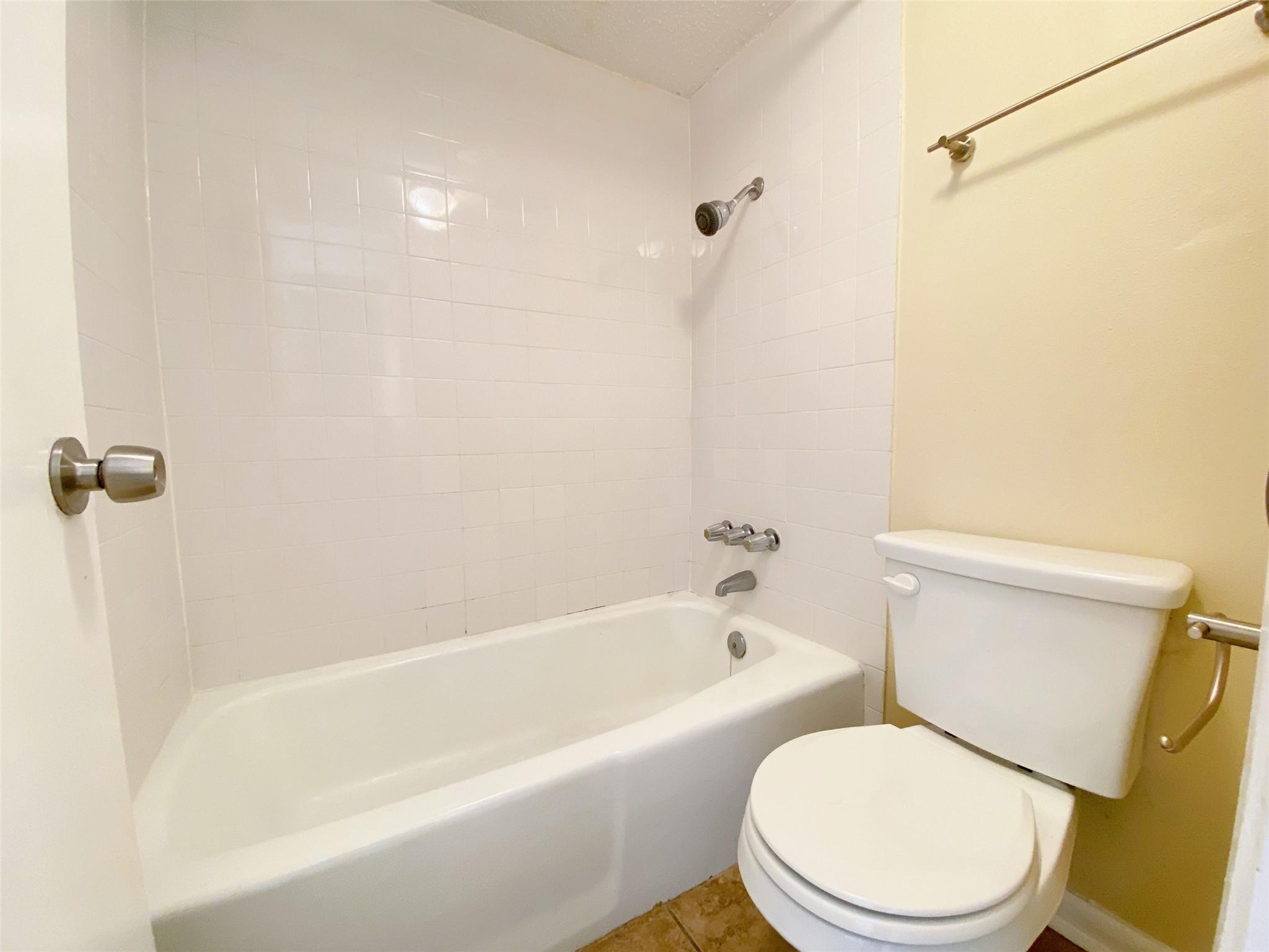 2800 Swisher St # 116, Austin, TX 78705