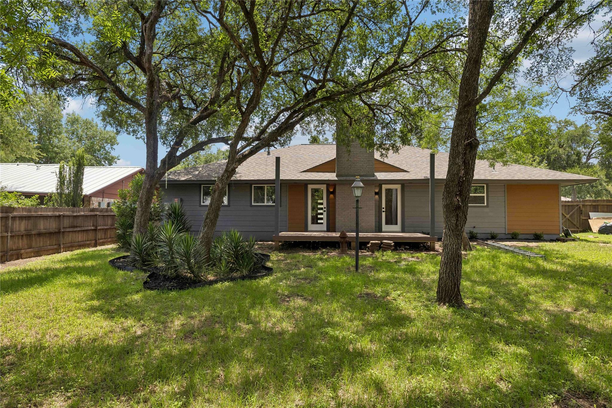 2306 Standish Dr, Austin, TX 78745