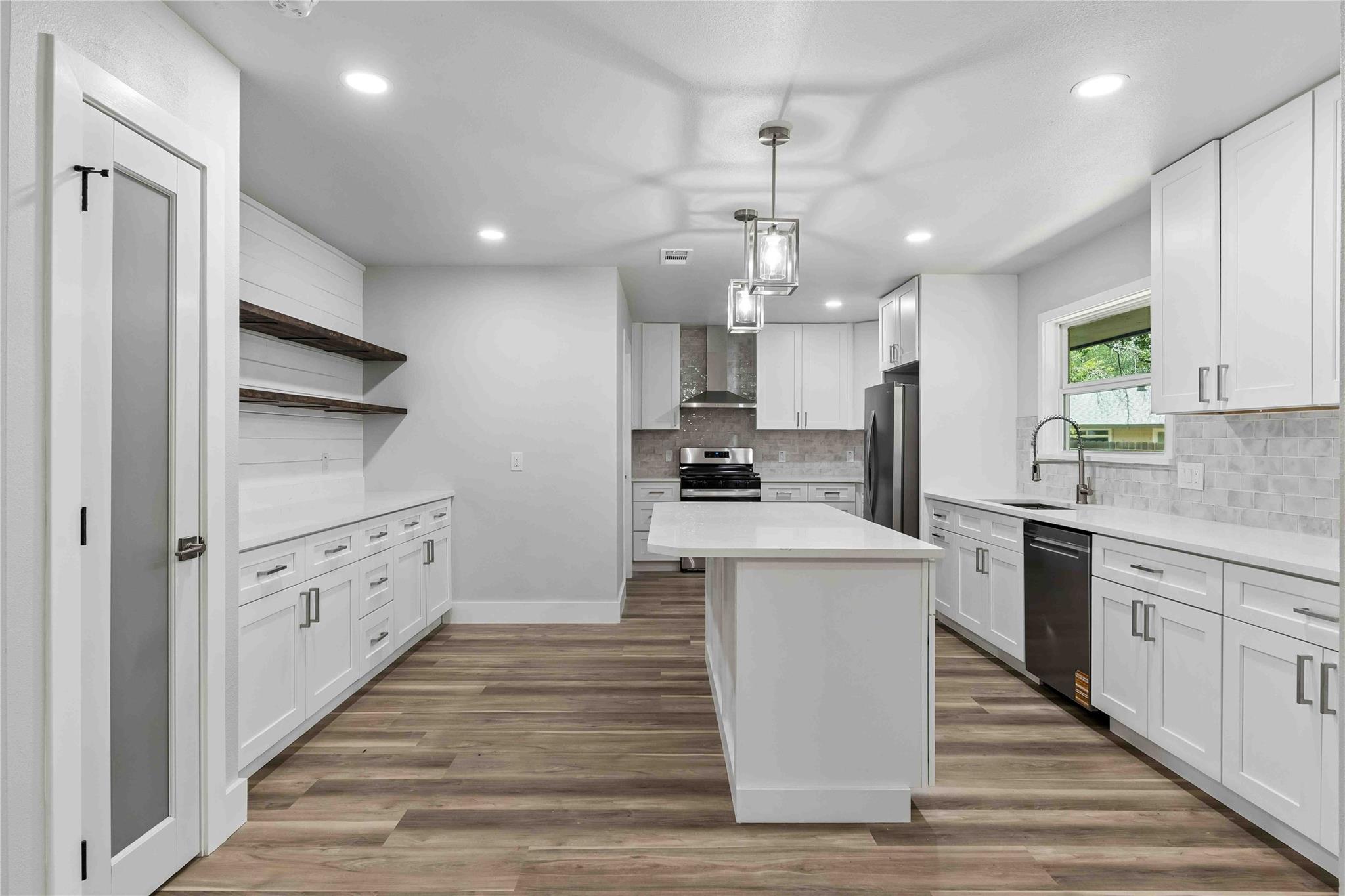 2306 Standish Dr, Austin, TX 78745