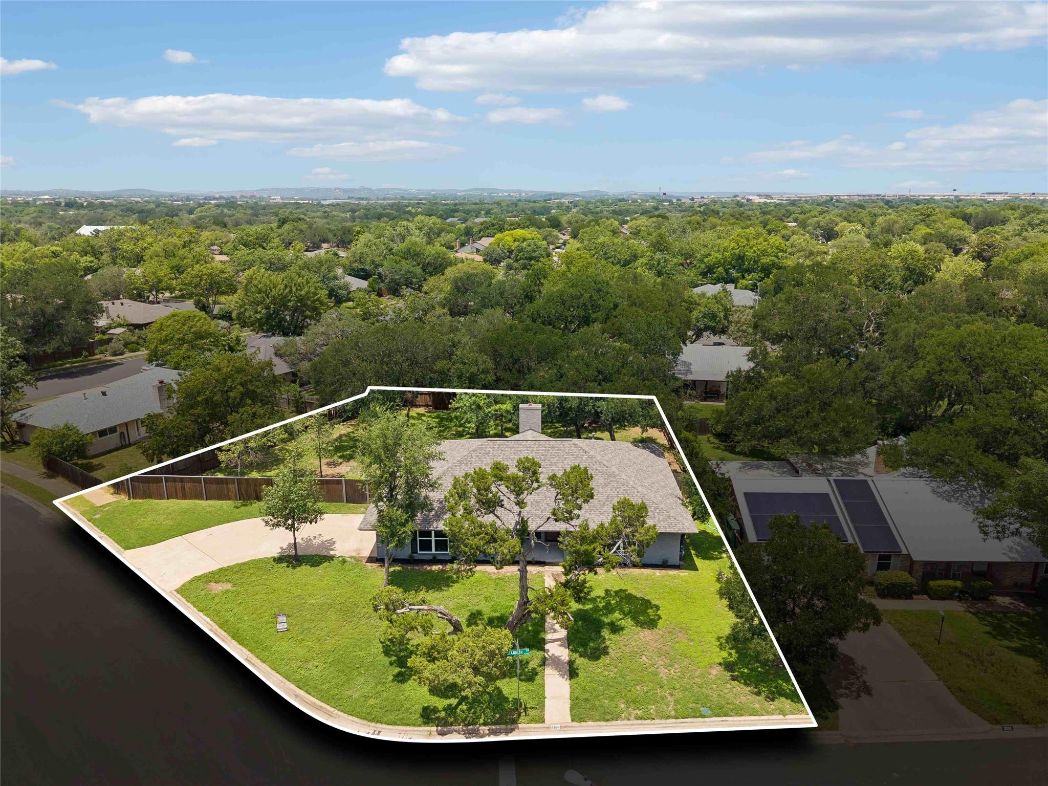 2306 Standish Dr, Austin, TX 78745