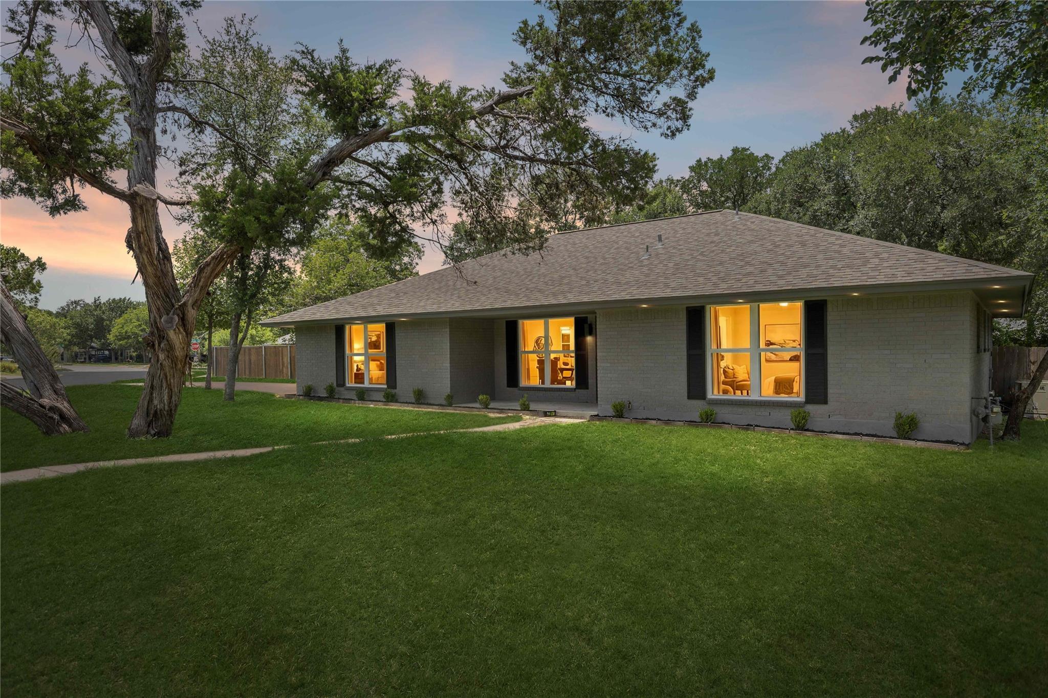 2306 Standish Dr, Austin, TX 78745