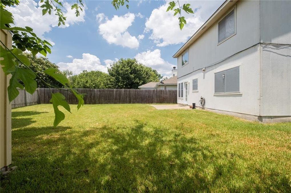 1709 Royal Ascot Dr, Pflugerville, TX 78660