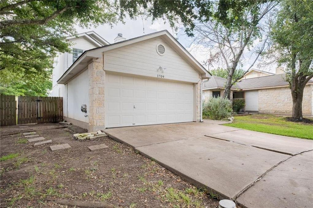 1709 Royal Ascot Dr, Pflugerville, TX 78660