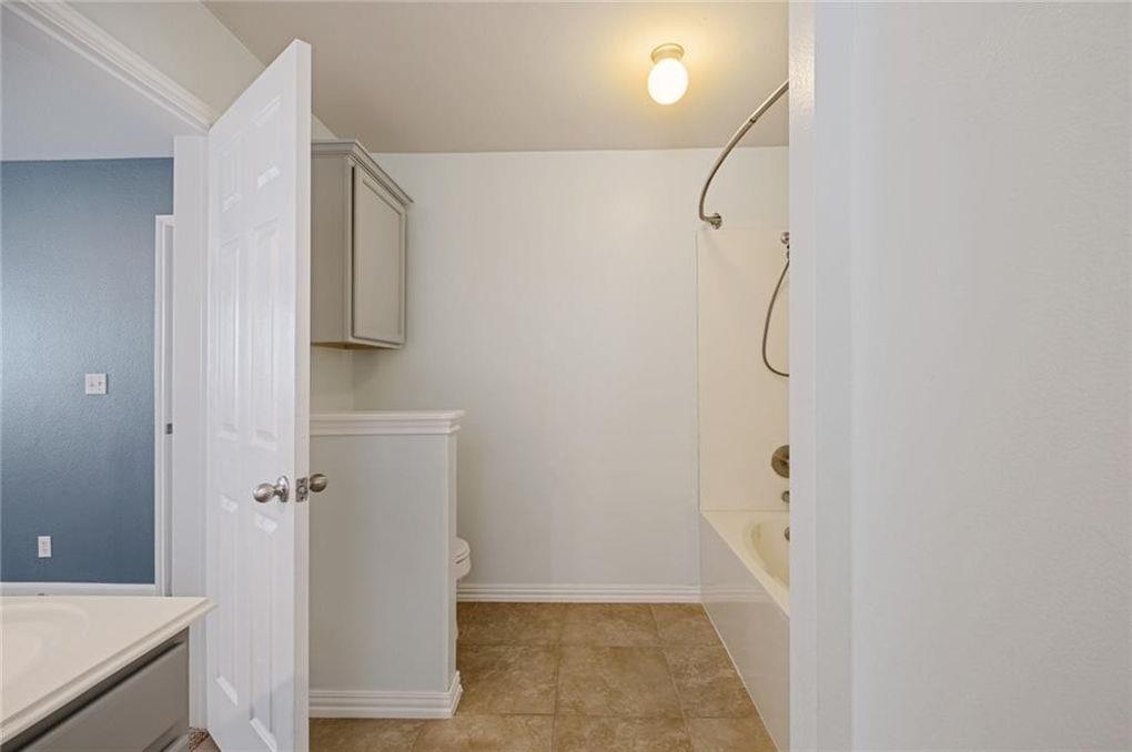 1709 Royal Ascot Dr, Pflugerville, TX 78660