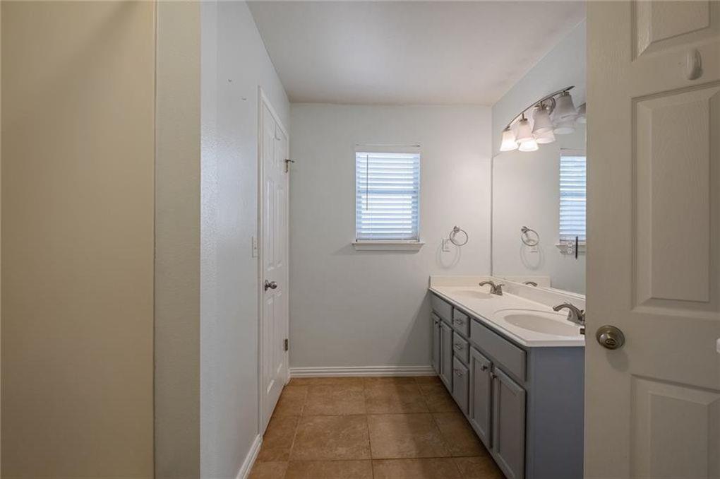 1709 Royal Ascot Dr, Pflugerville, TX 78660