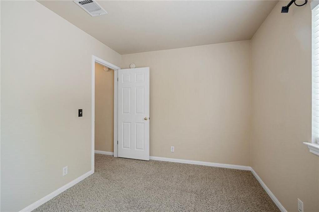 1709 Royal Ascot Dr, Pflugerville, TX 78660