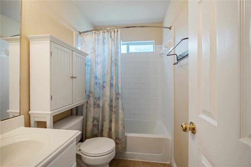 1709 Royal Ascot Dr, Pflugerville, TX 78660