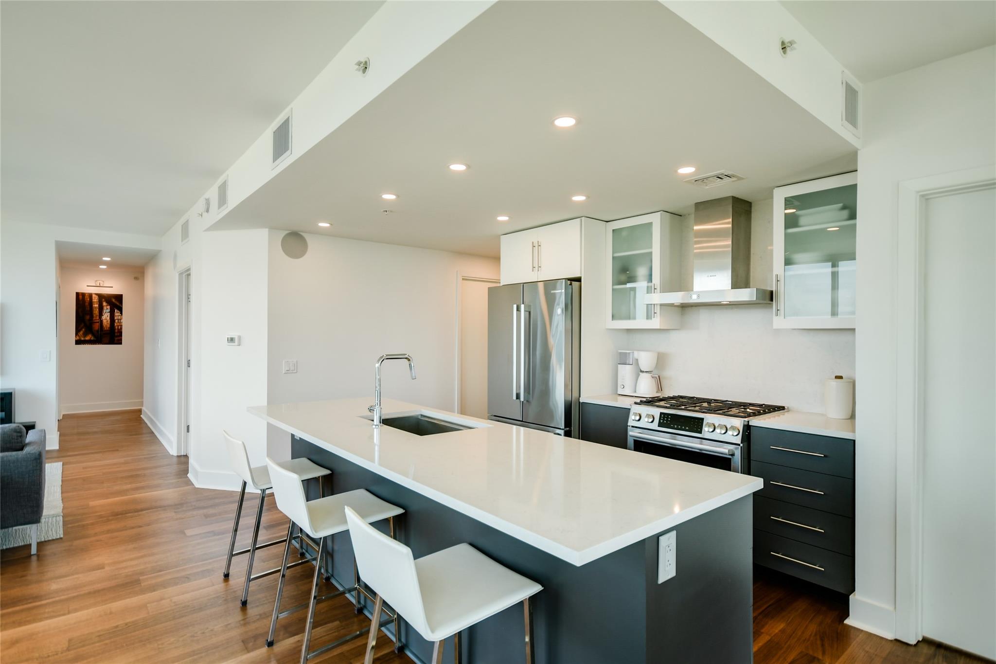 300 Bowie St # 1403, Austin, TX 78703