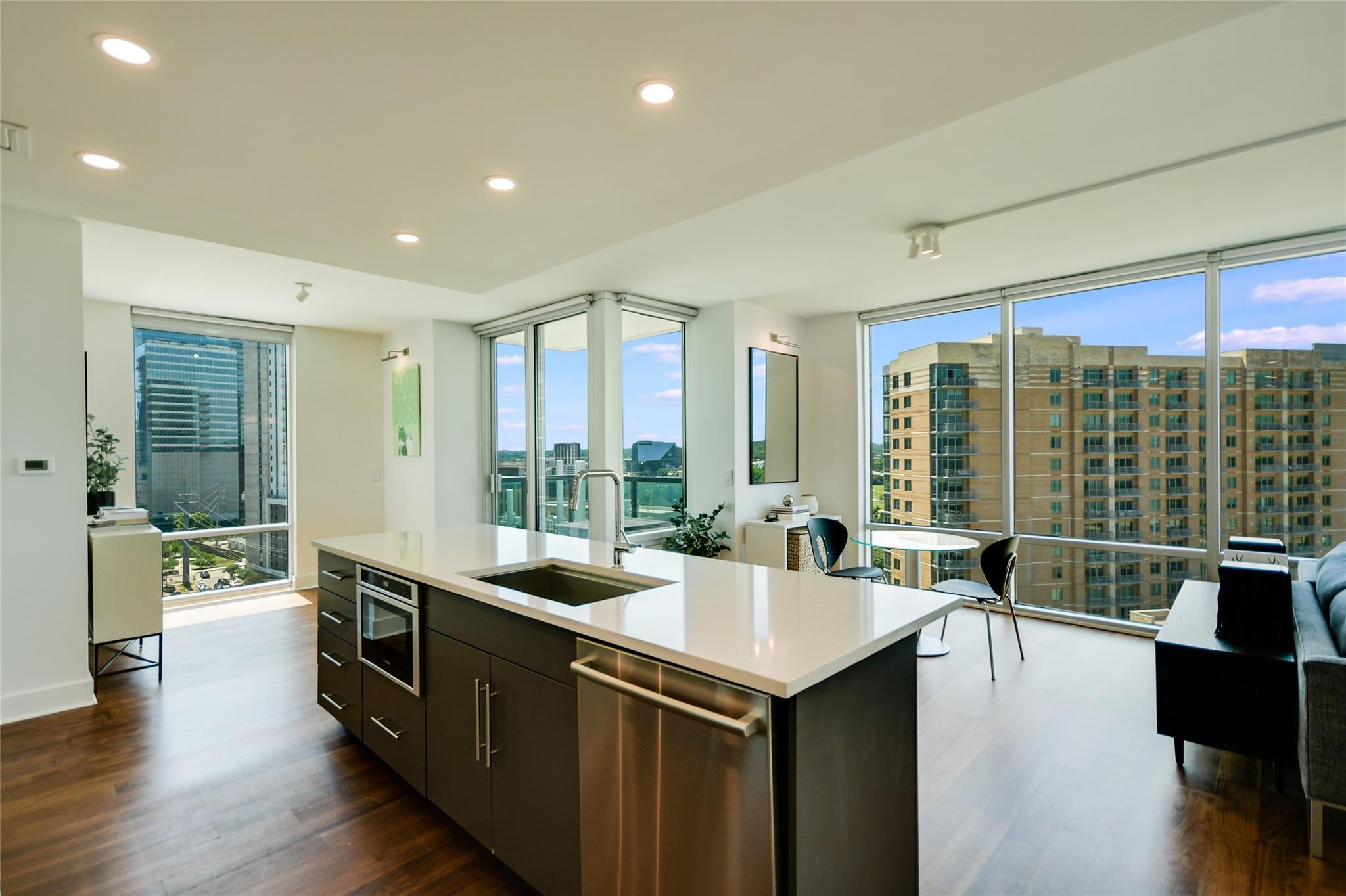300 Bowie St # 1403, Austin, TX 78703