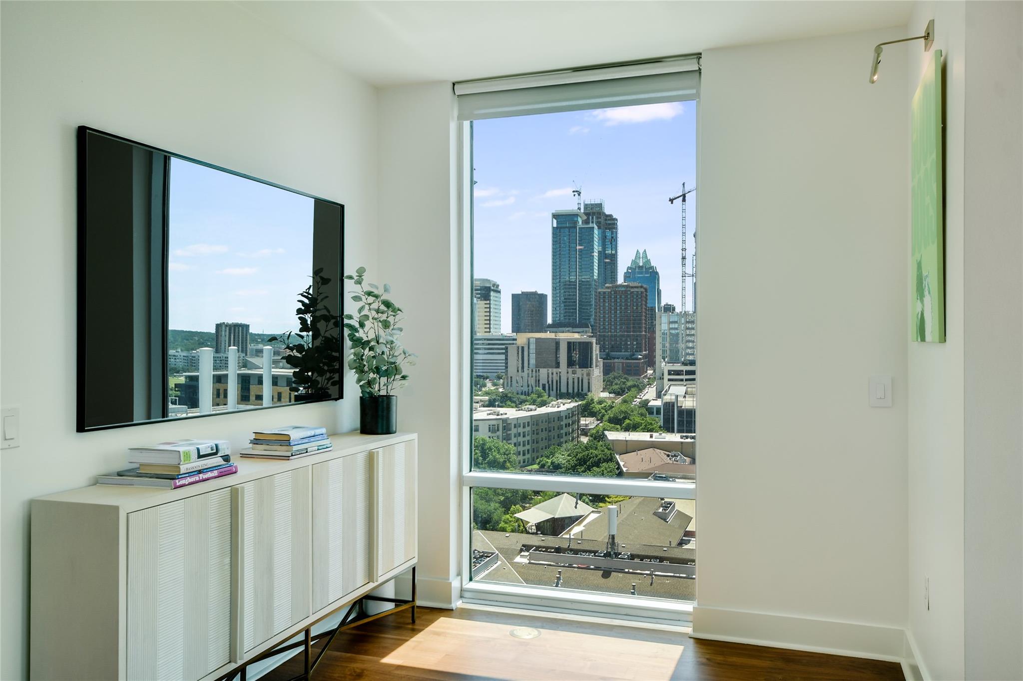 300 Bowie St # 1403, Austin, TX 78703