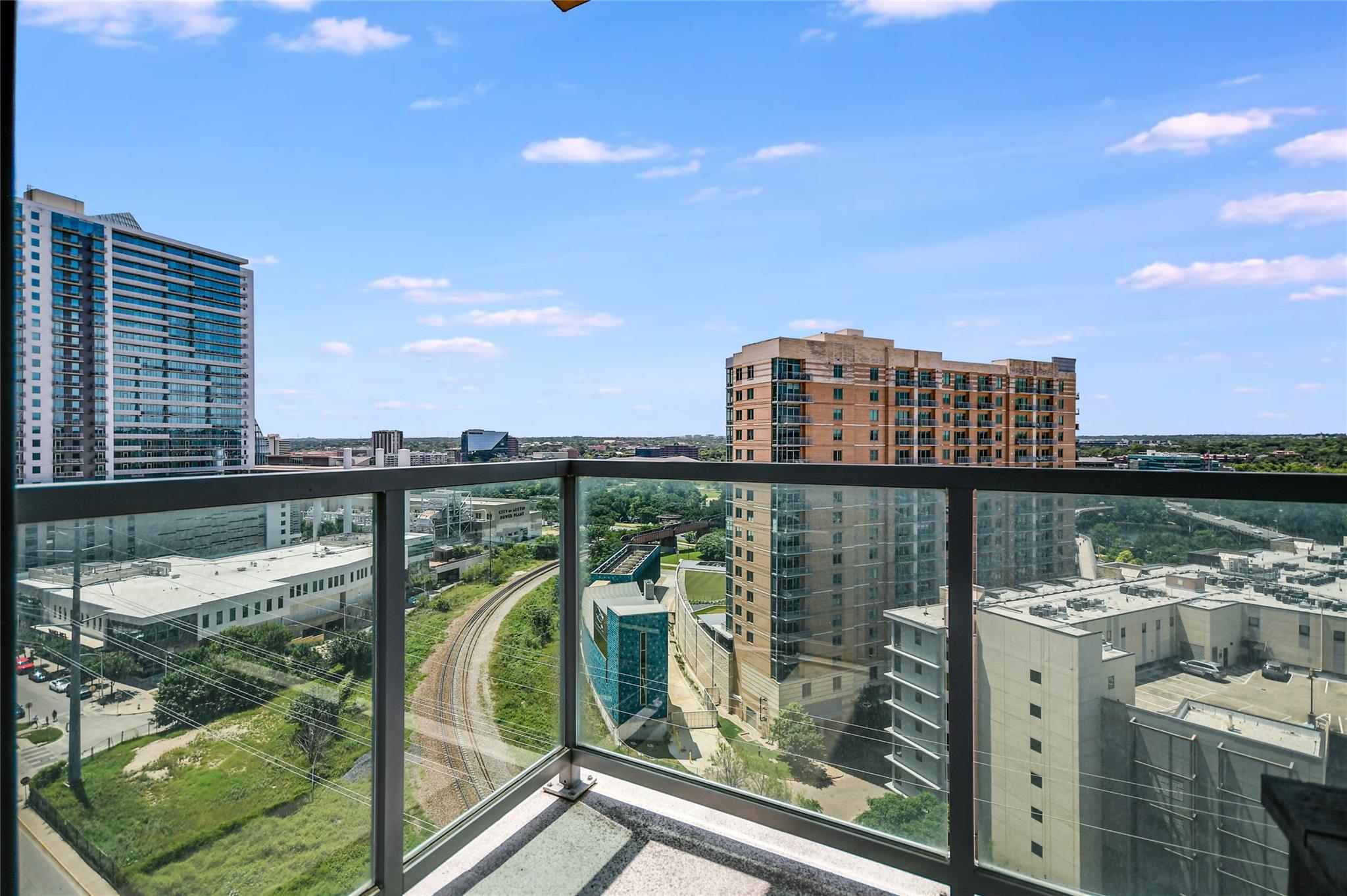 300 Bowie St # 1403, Austin, TX 78703