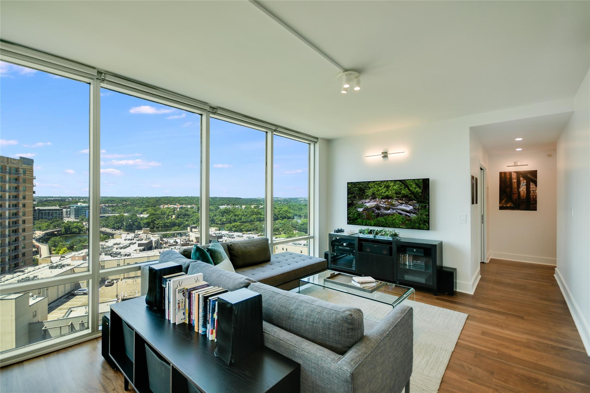 300 Bowie St # 1403, Austin, TX 78703