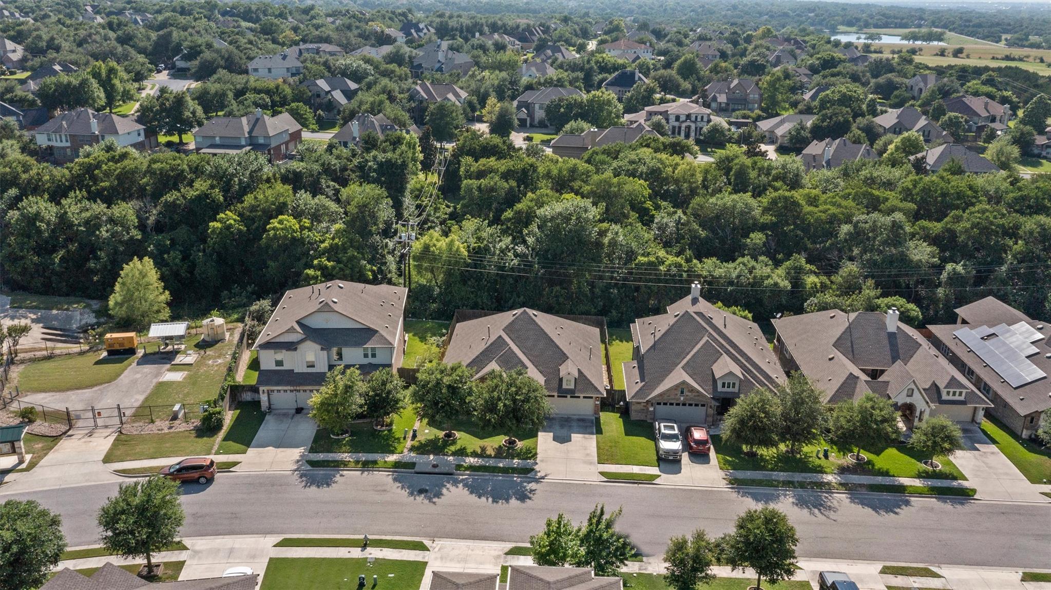 133 Kirkhill St, Hutto, TX 78634