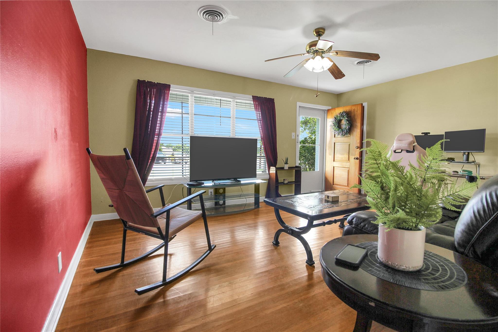 1008 W Avenue D Ave, Belton, TX 76513