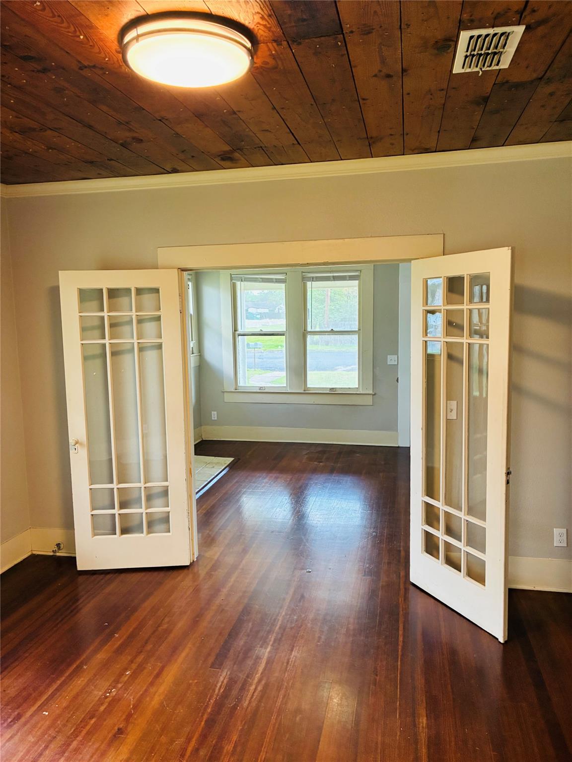 927937 N Franklin St, La Grange, TX 78945