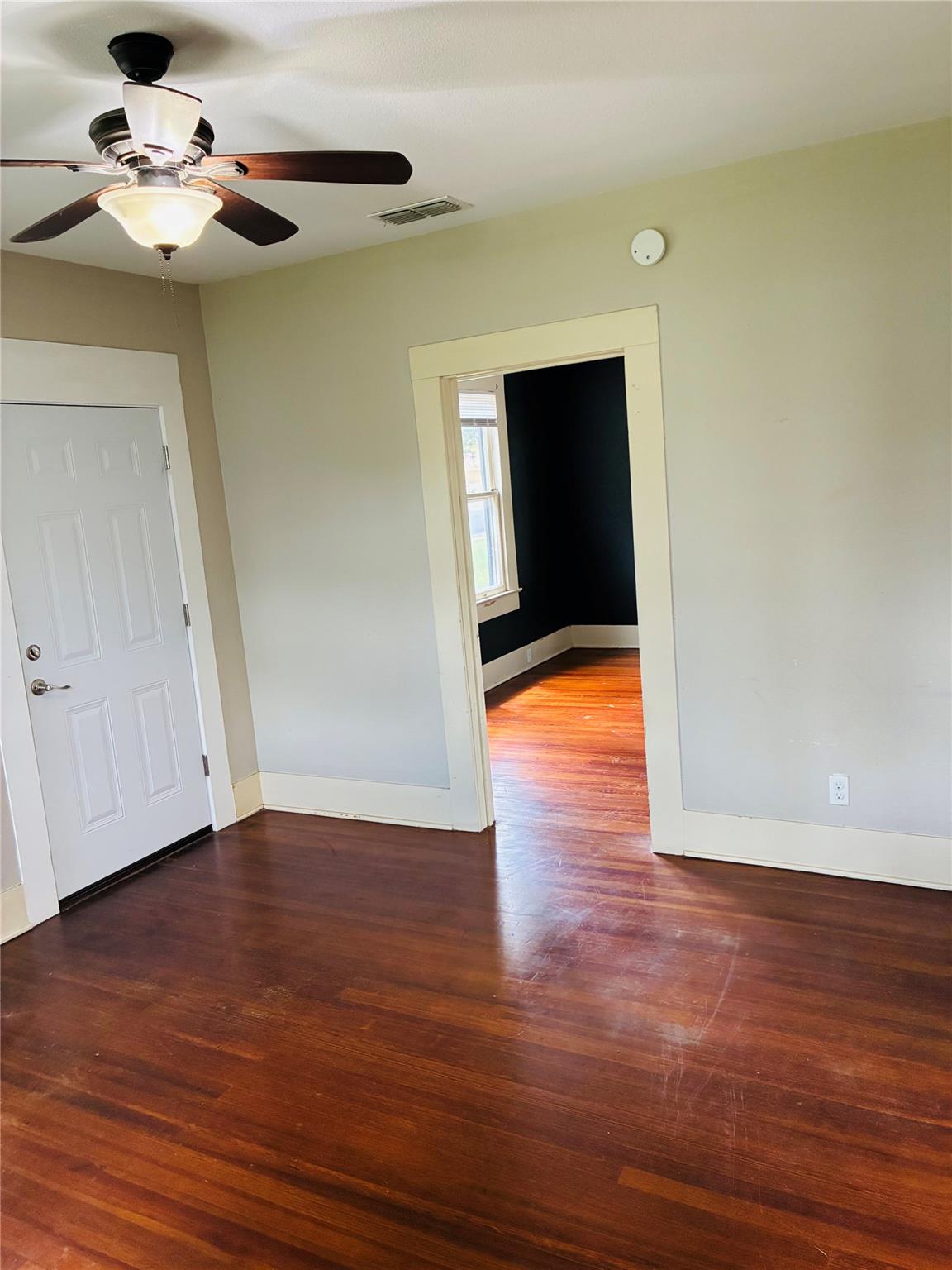927937 N Franklin St, La Grange, TX 78945