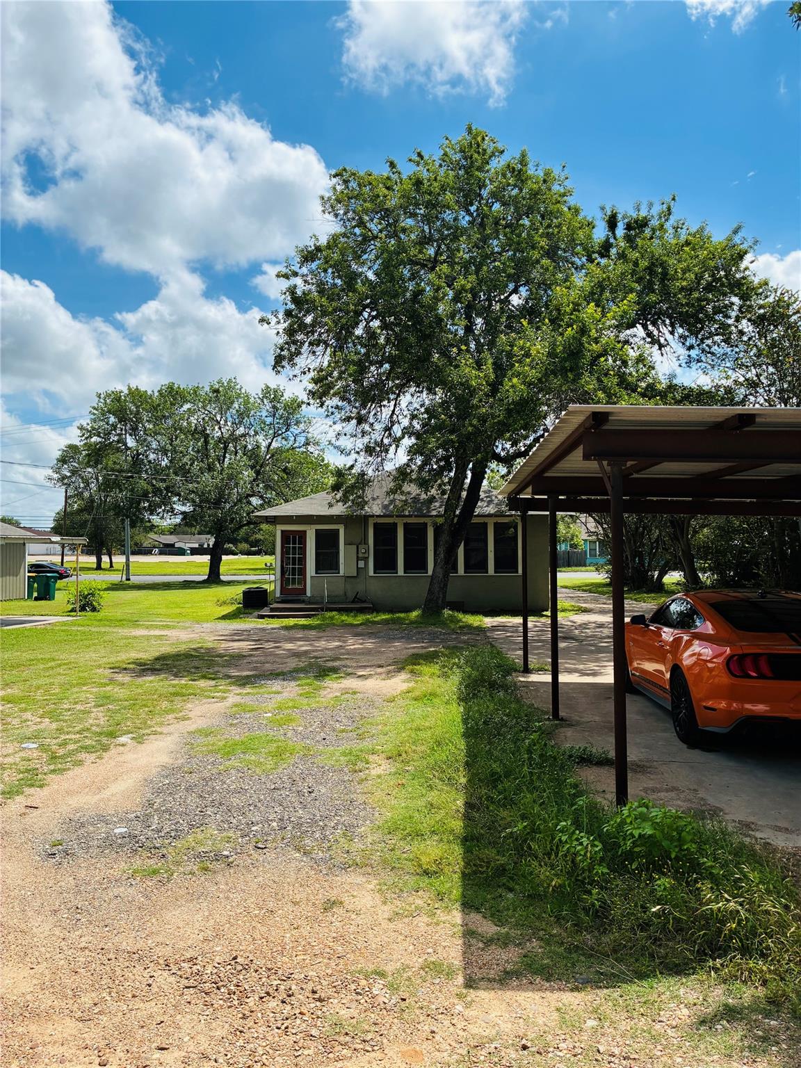 927937 N Franklin St, La Grange, TX 78945