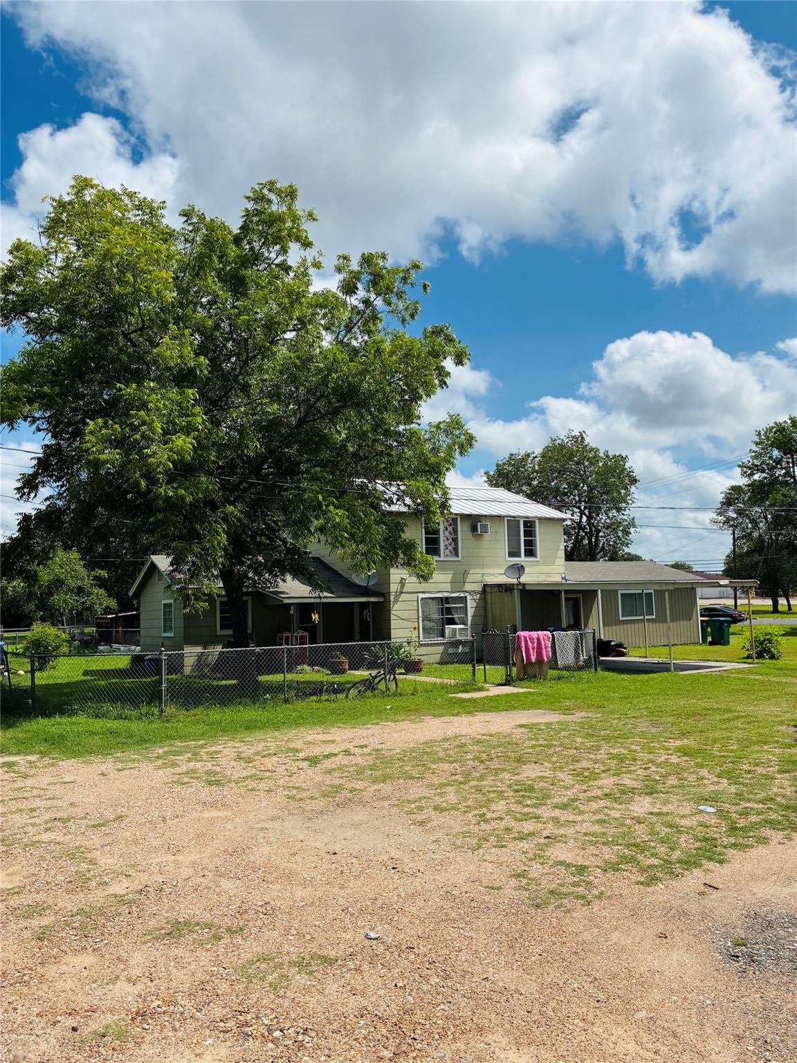 927937 N Franklin St, La Grange, TX 78945