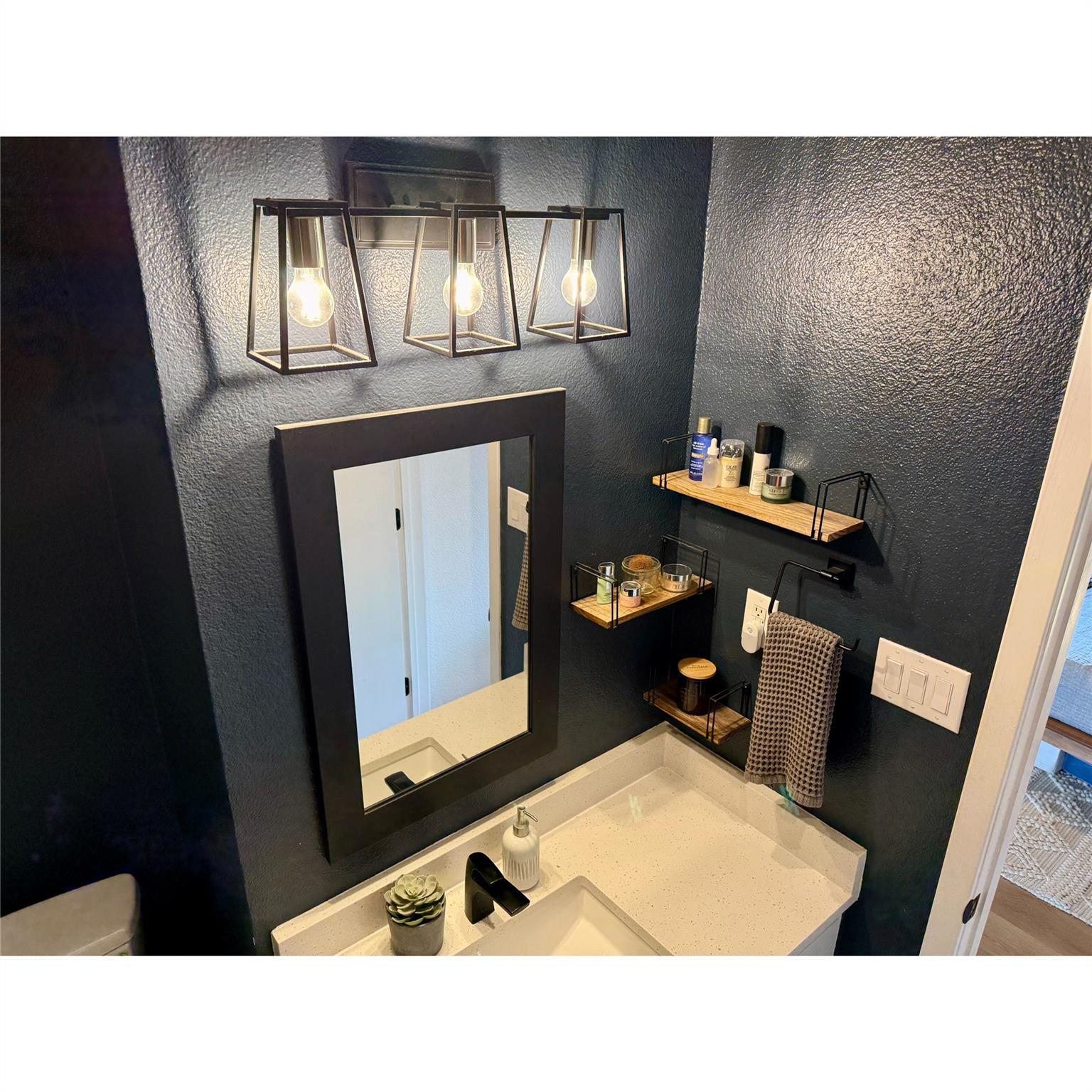 700 Nelray Blvd # 101, Austin, TX 78751