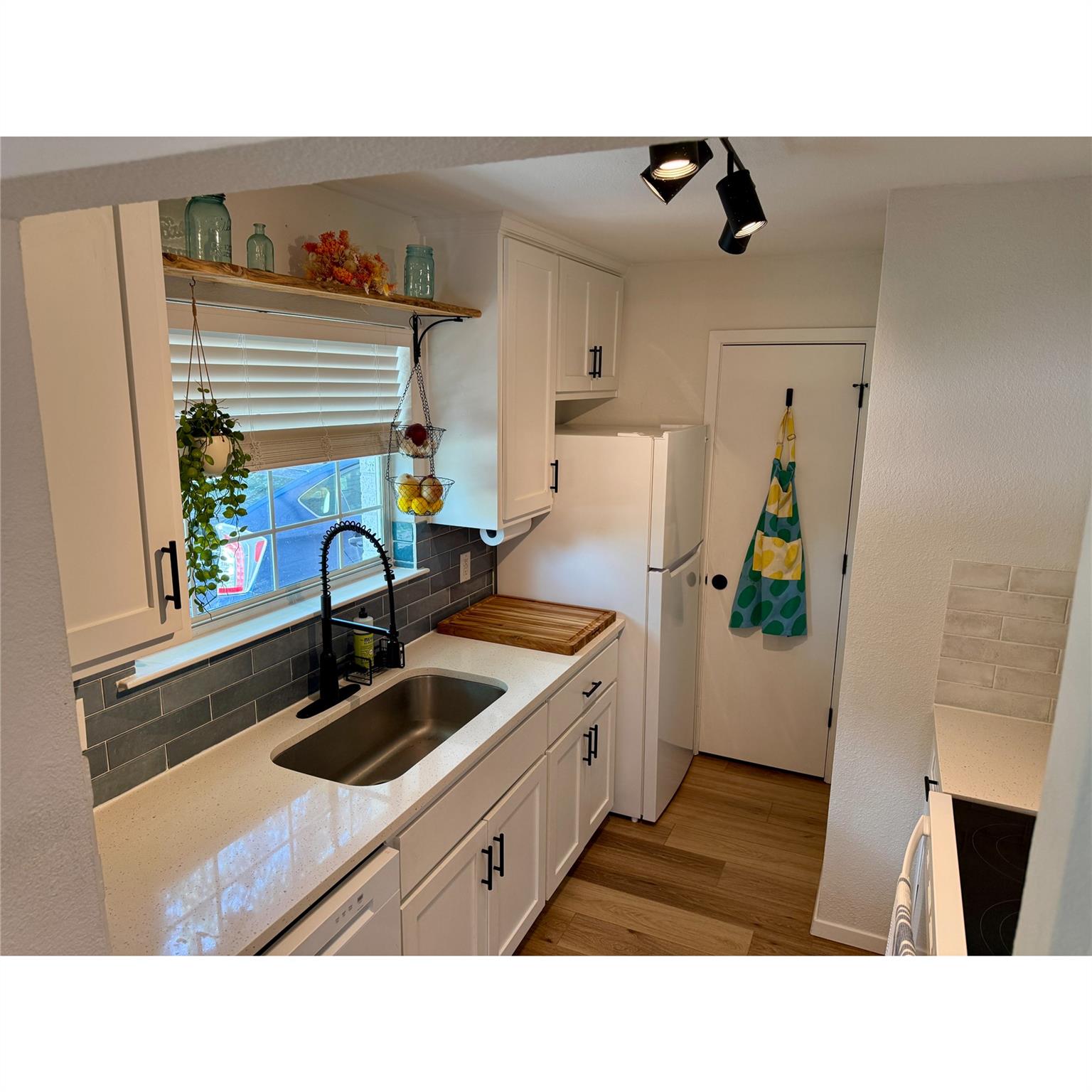 700 Nelray Blvd # 101, Austin, TX 78751