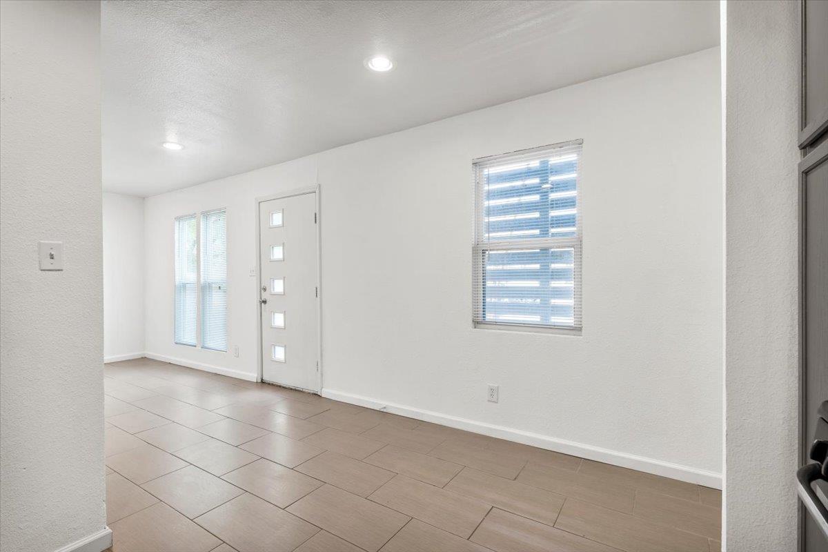3464 Willowrun Dr # B, Austin, TX 78704