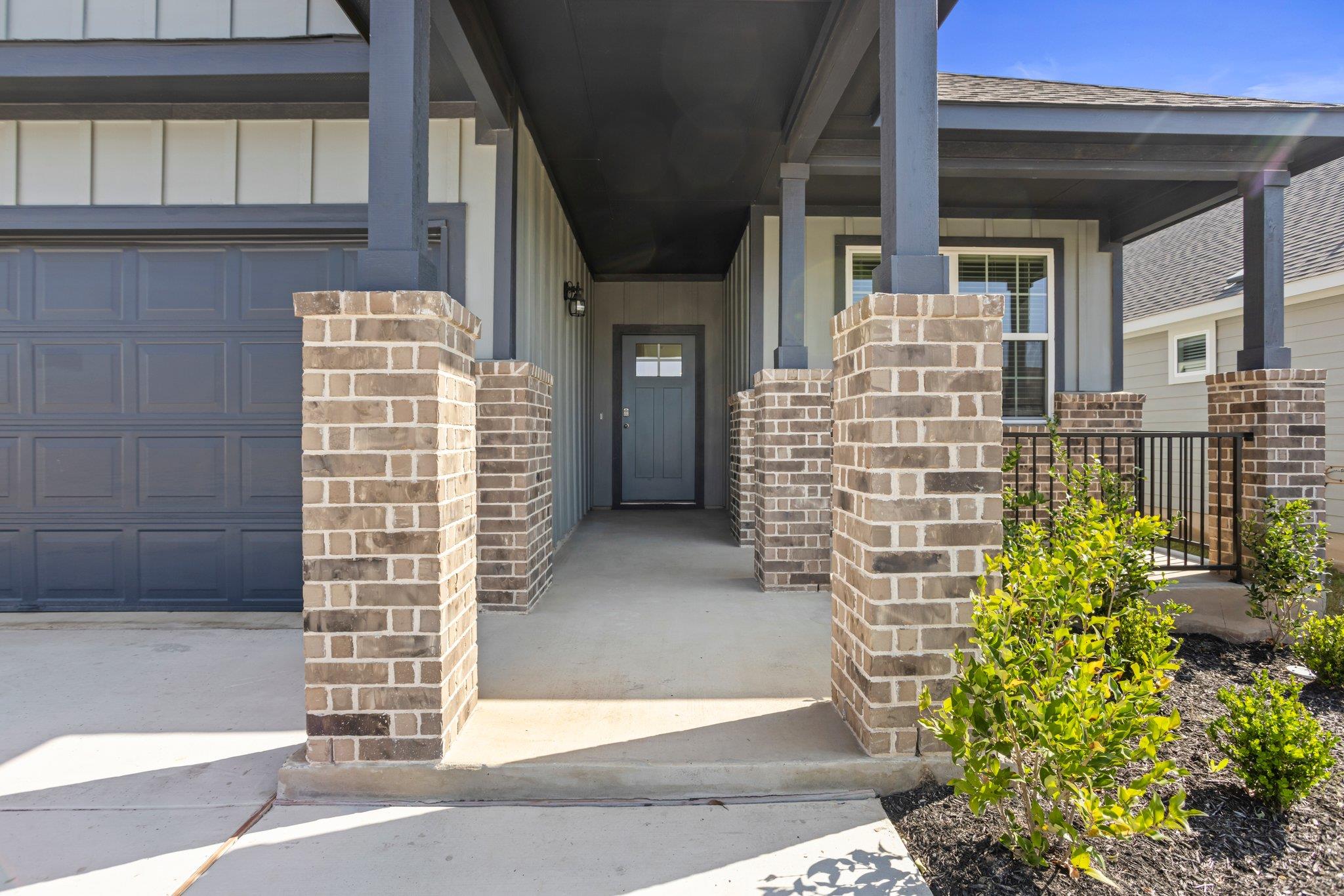 305 Brooks Ranch Dr, Kyle, TX 78640