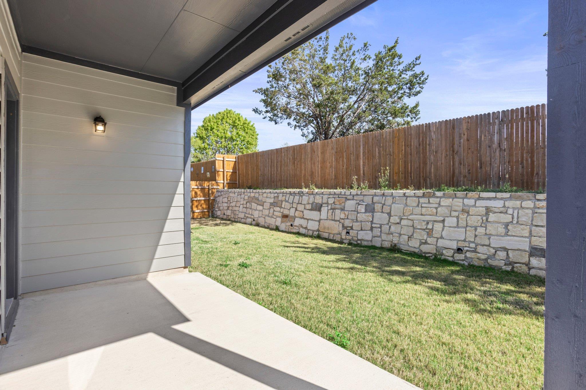 305 Brooks Ranch Dr, Kyle, TX 78640