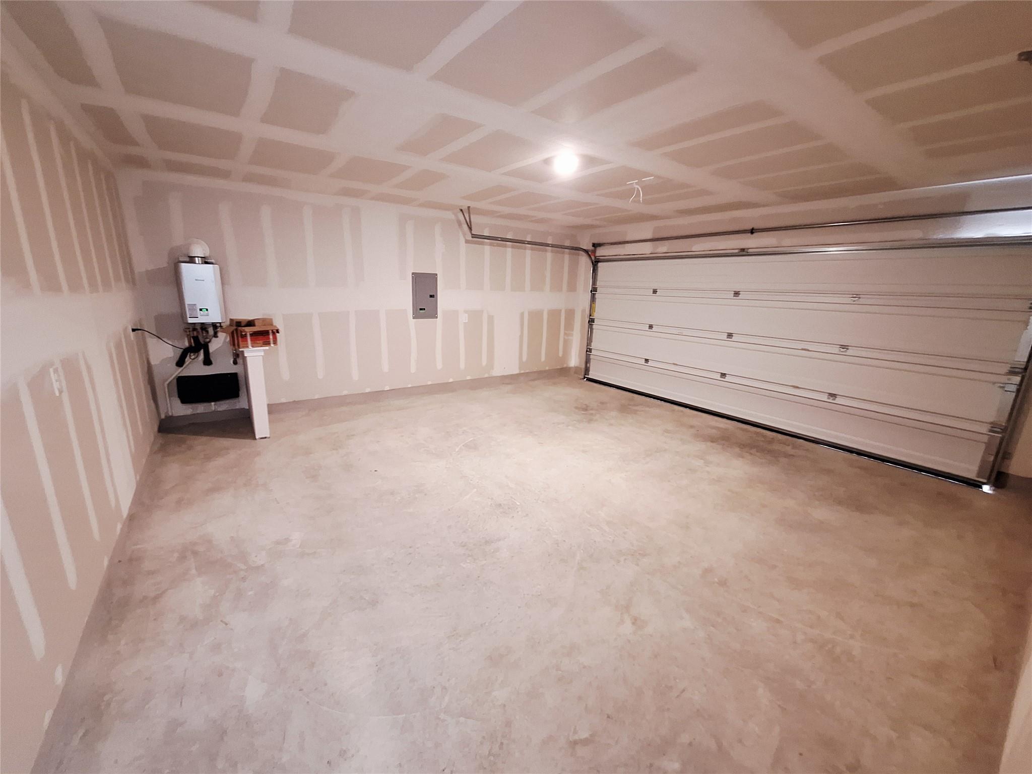 518 Firedance Ct, Hutto, TX 78634