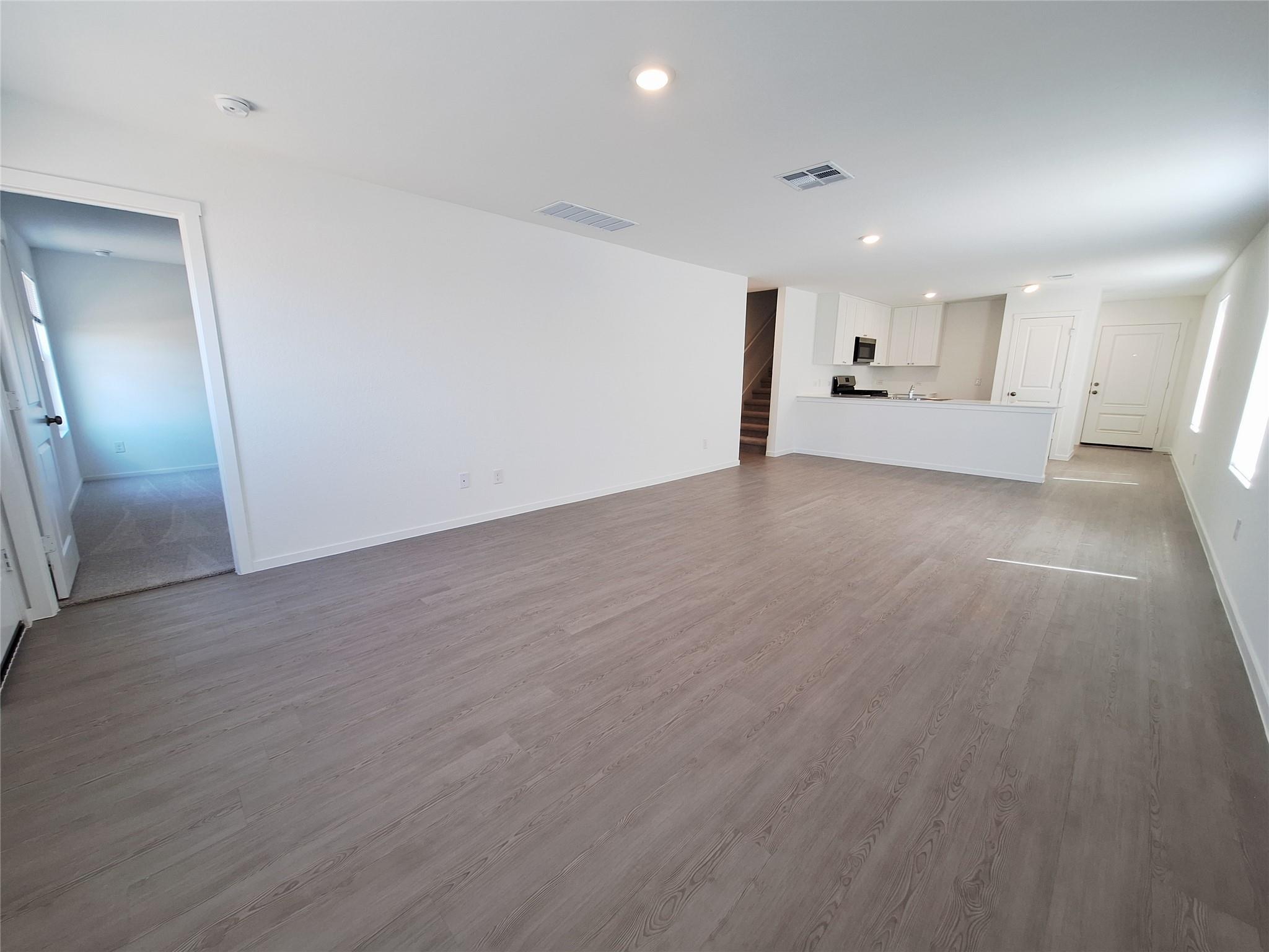 518 Firedance Ct, Hutto, TX 78634