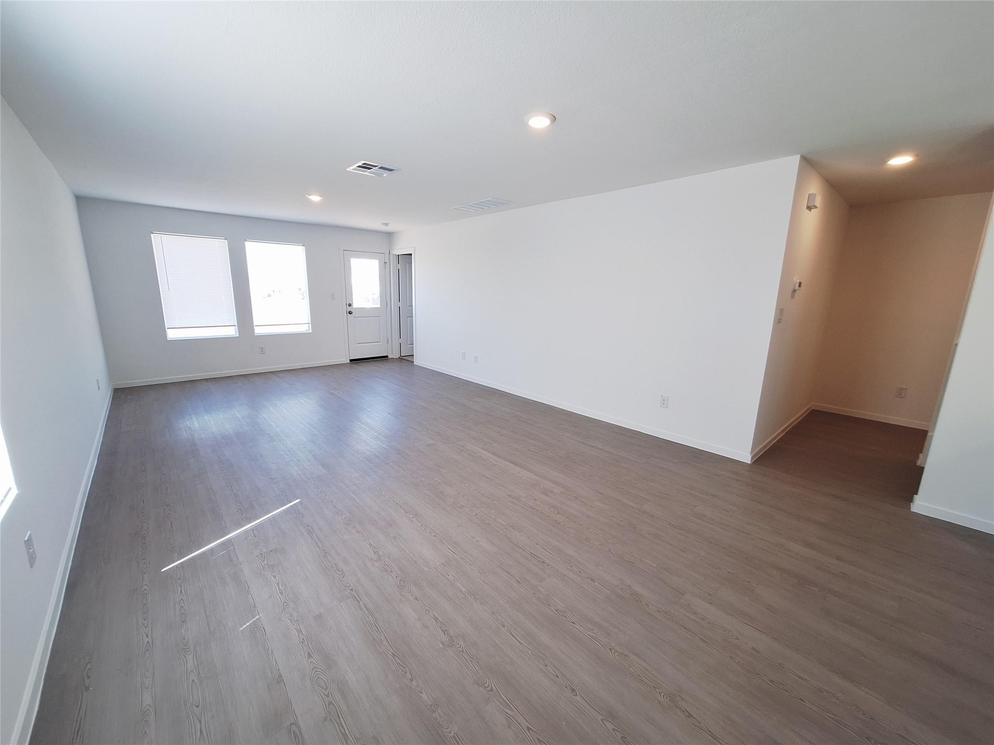 518 Firedance Ct, Hutto, TX 78634