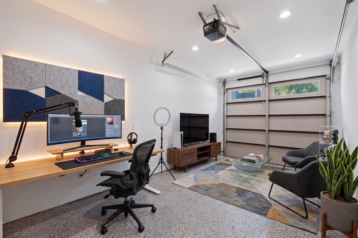 1708 Canterbury St # 2, Austin, TX 78702