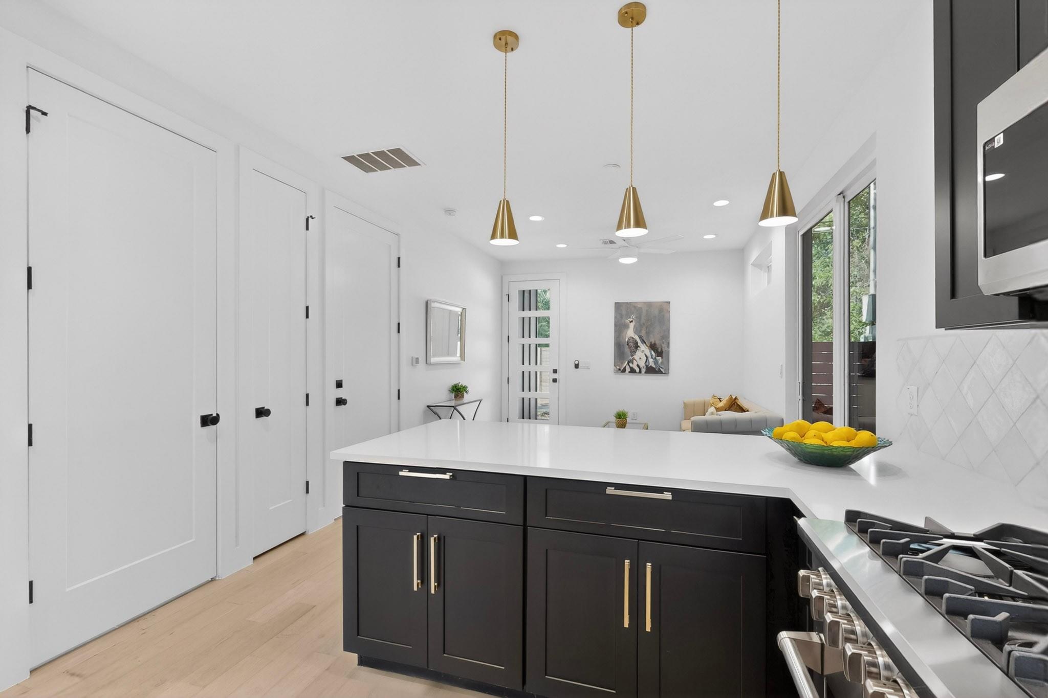 1708 Canterbury St # 2, Austin, TX 78702