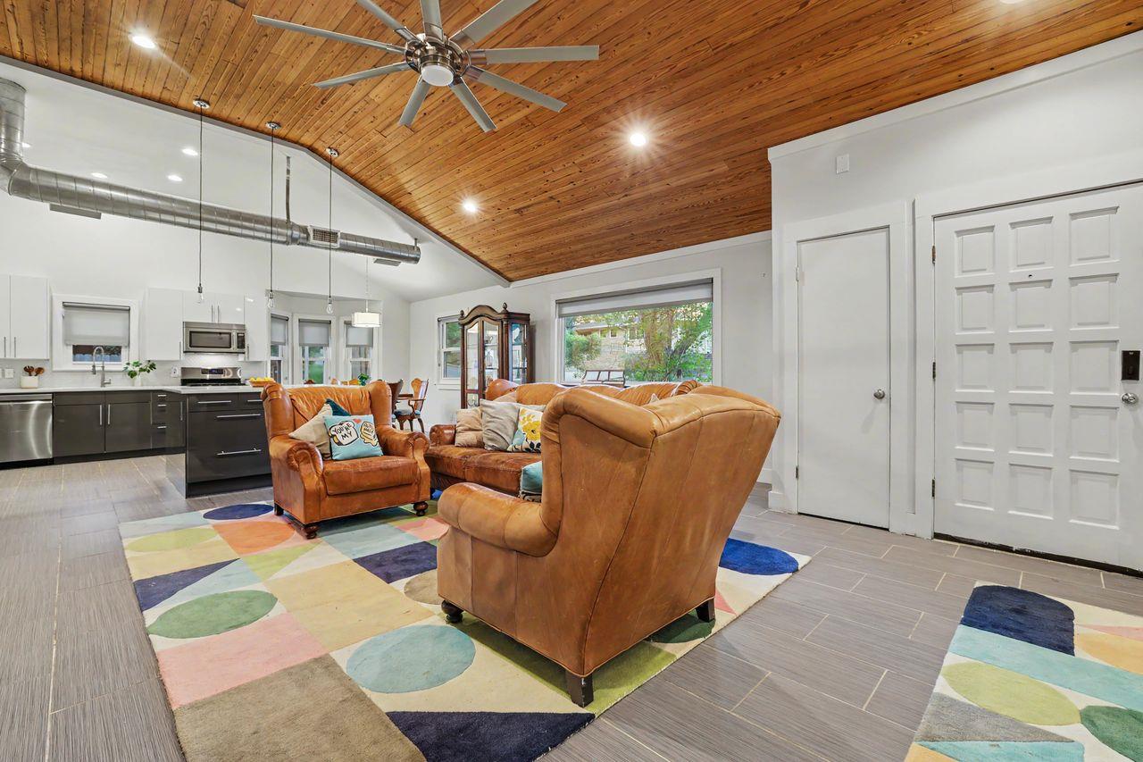 6903 Ardath St, Austin, TX 78757