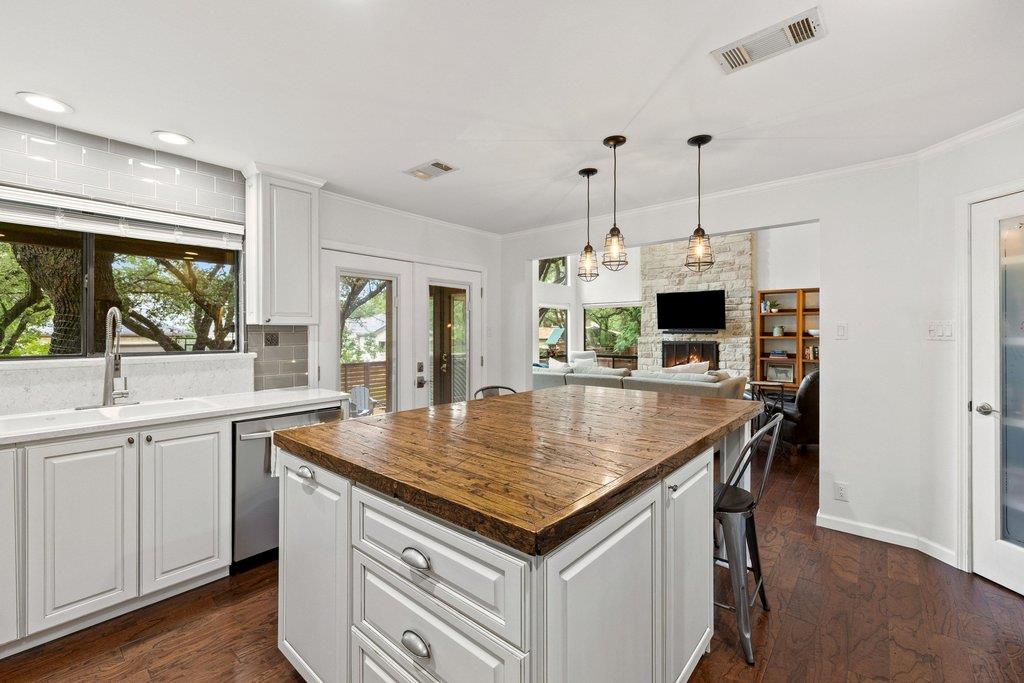 130 Deerfield Cv, Lakeway, TX 78734