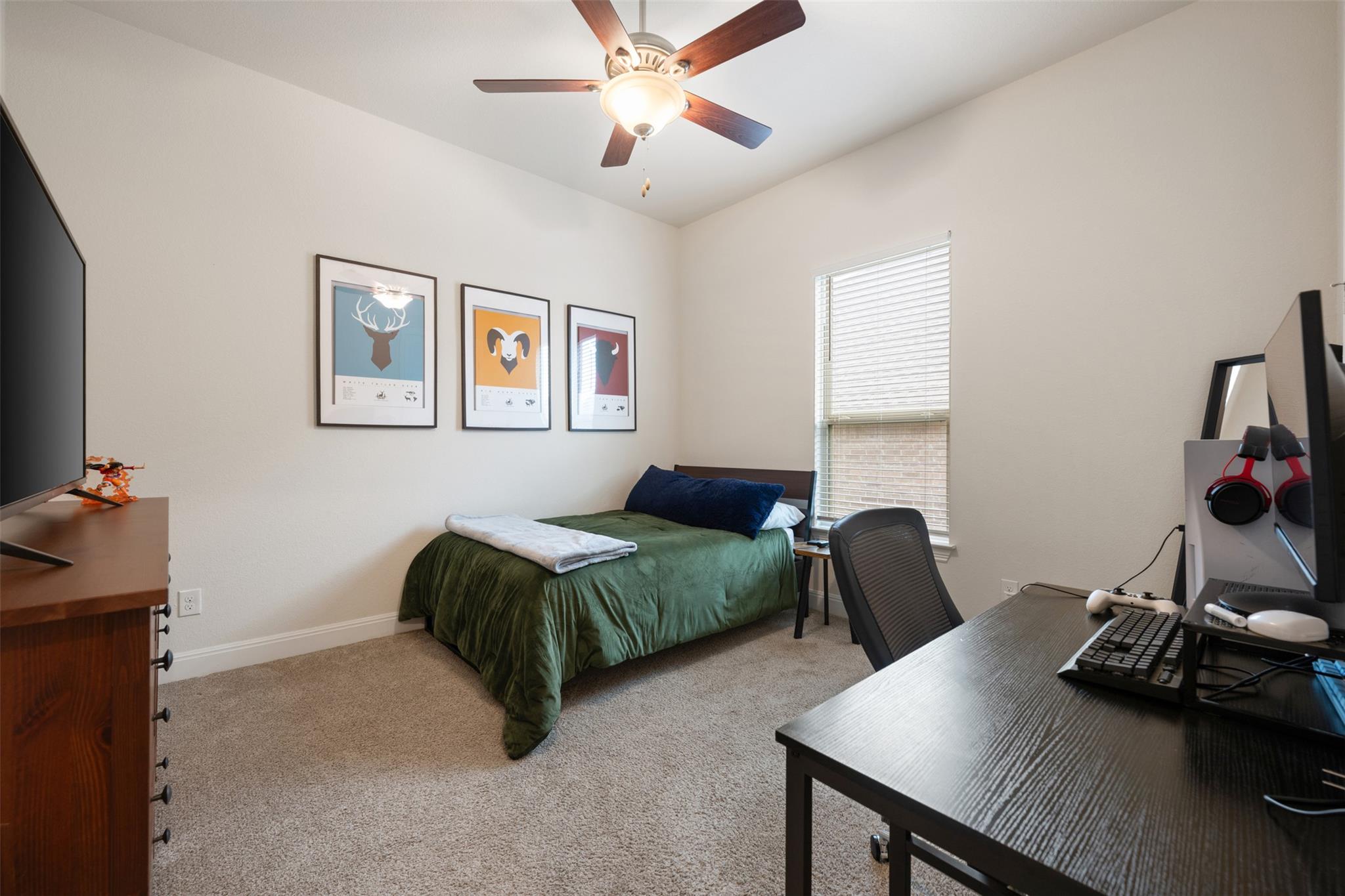 725 Millcreek Ln, Leander, TX 78641