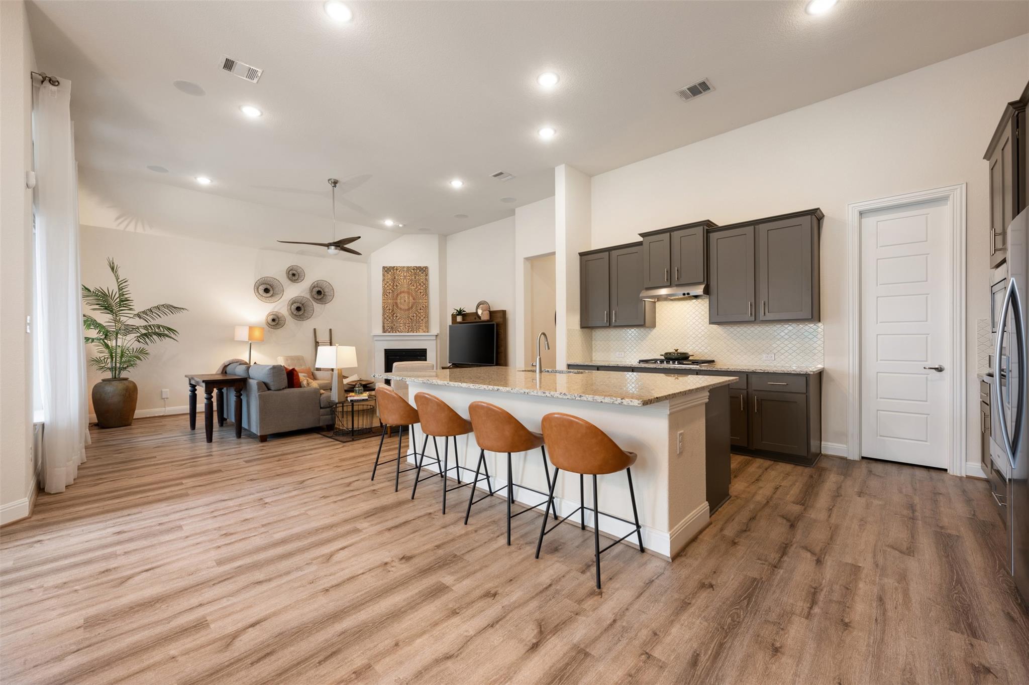 725 Millcreek Ln, Leander, TX 78641