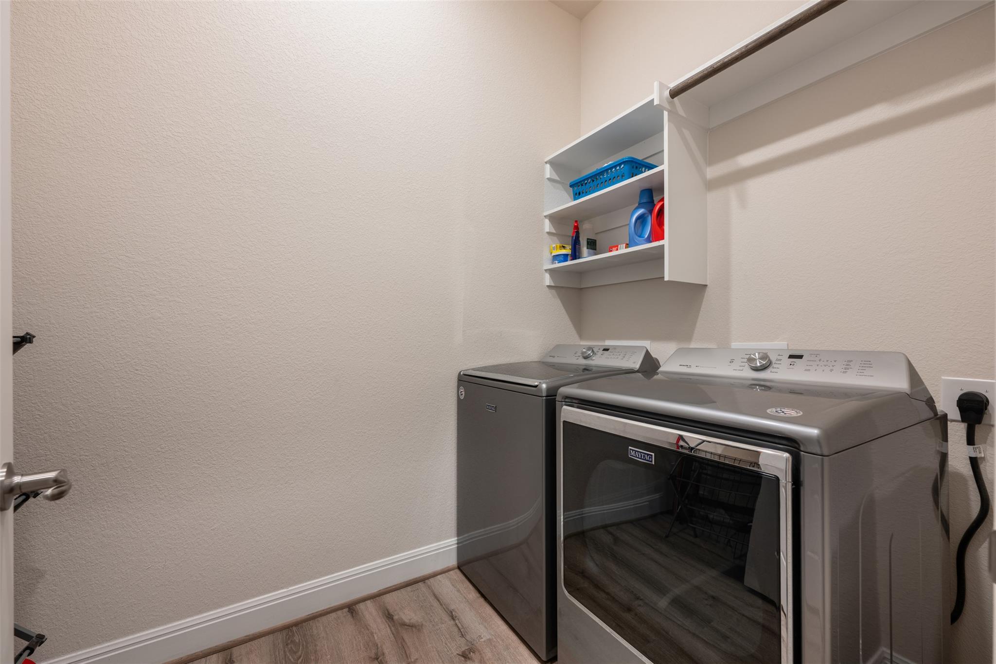 725 Millcreek Ln, Leander, TX 78641