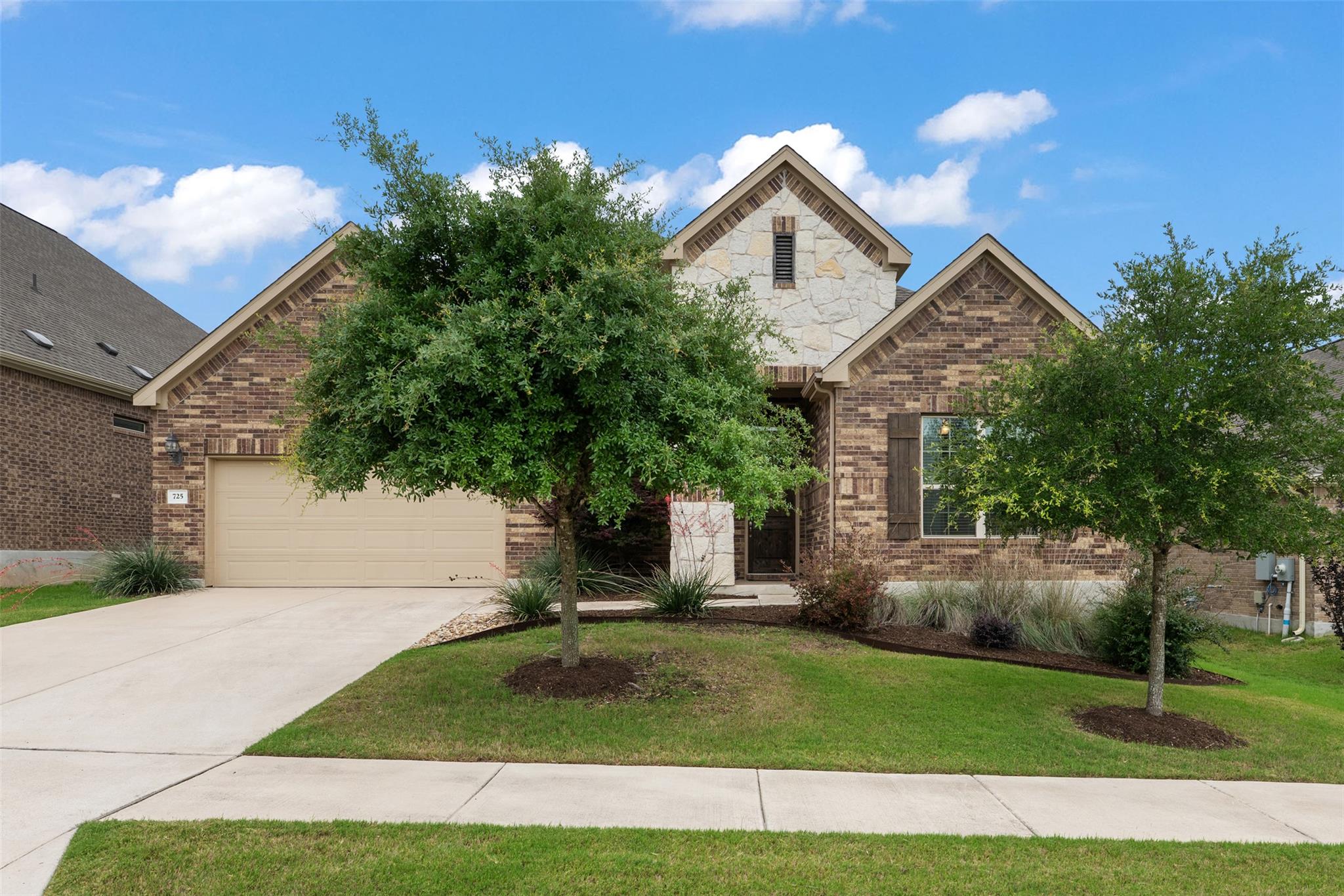 725 Millcreek Ln, Leander, TX 78641