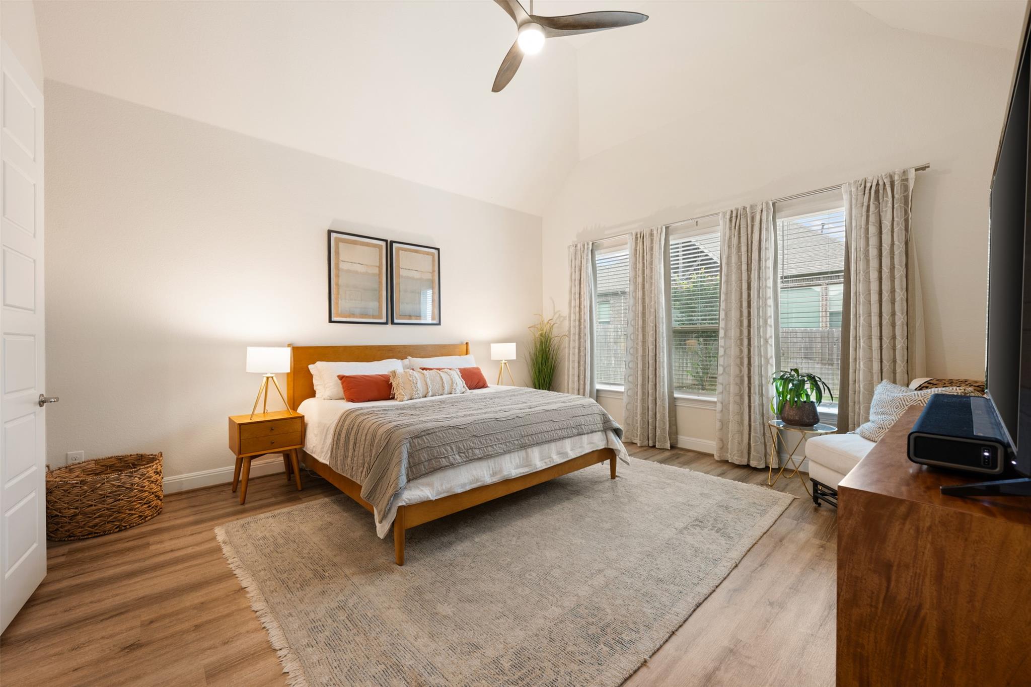 725 Millcreek Ln, Leander, TX 78641