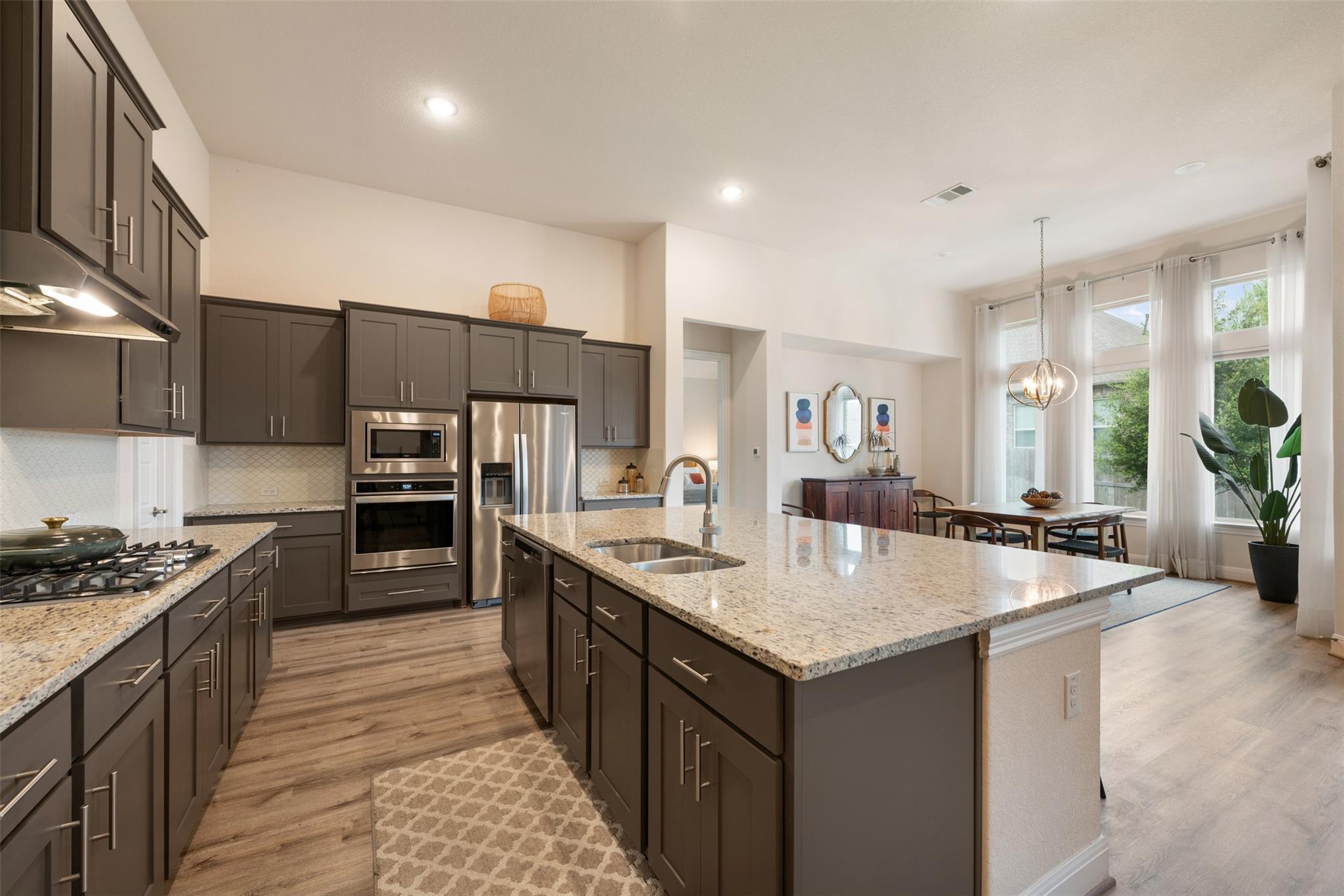 725 Millcreek Ln, Leander, TX 78641