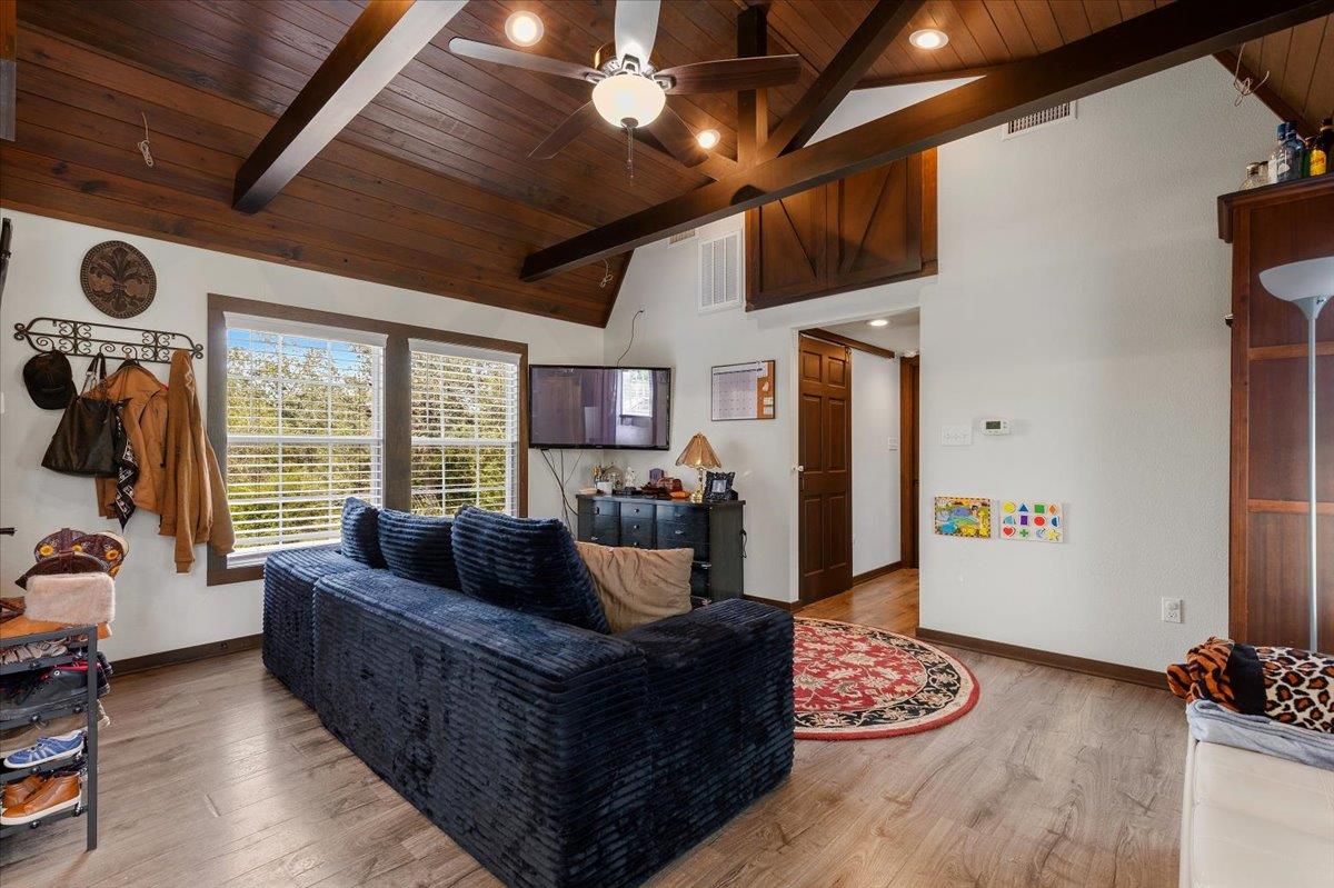1705 Makinson Rd, West Point, TX 78963