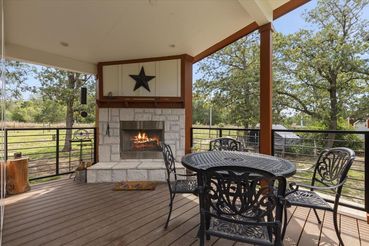 1705 Makinson Rd, West Point, TX 78963