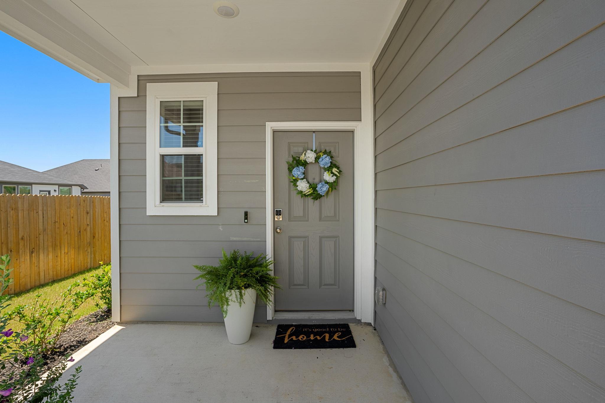 148 Hidalgo Ln, Elgin, TX 78621