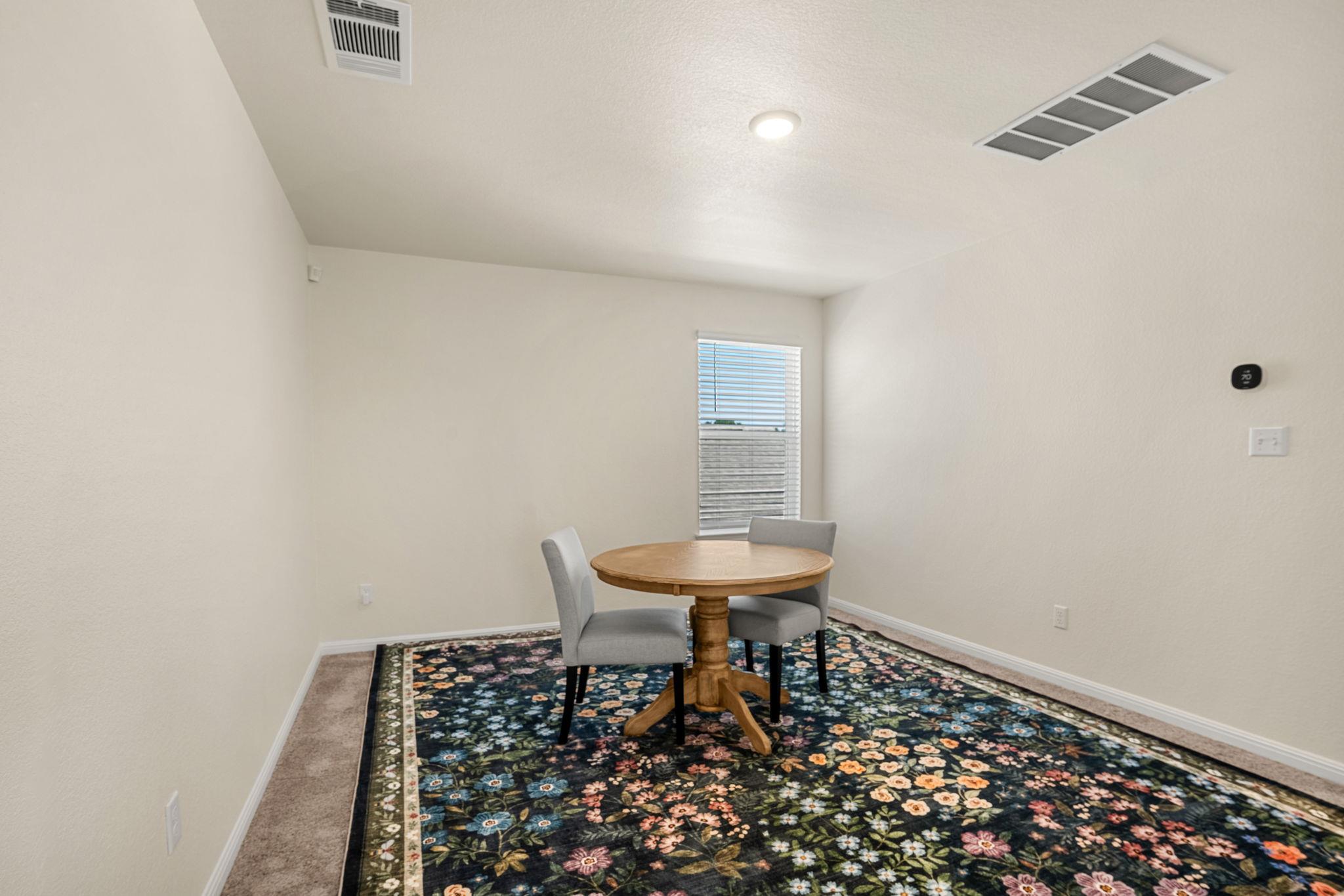 148 Hidalgo Ln, Elgin, TX 78621