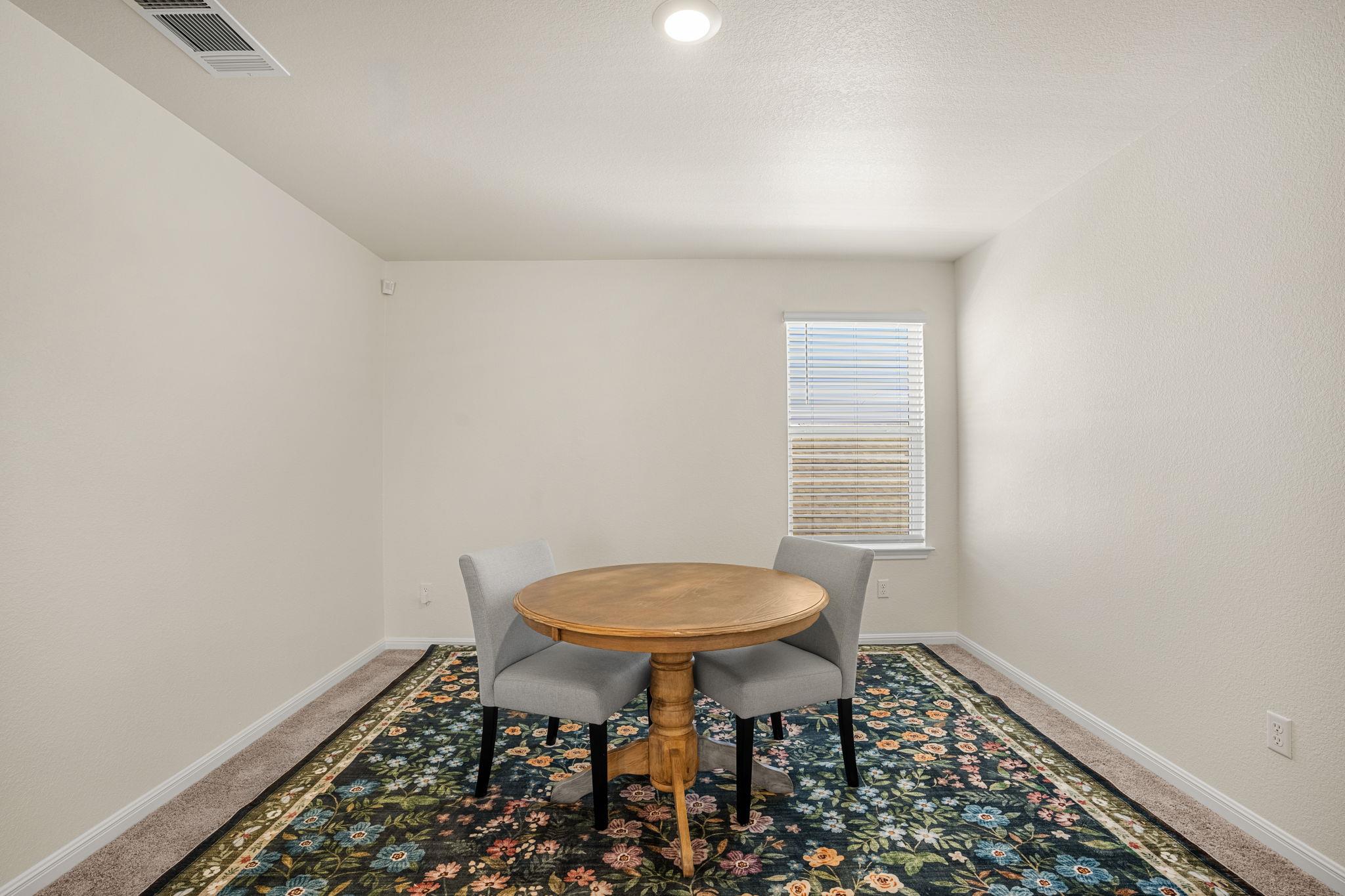 148 Hidalgo Ln, Elgin, TX 78621
