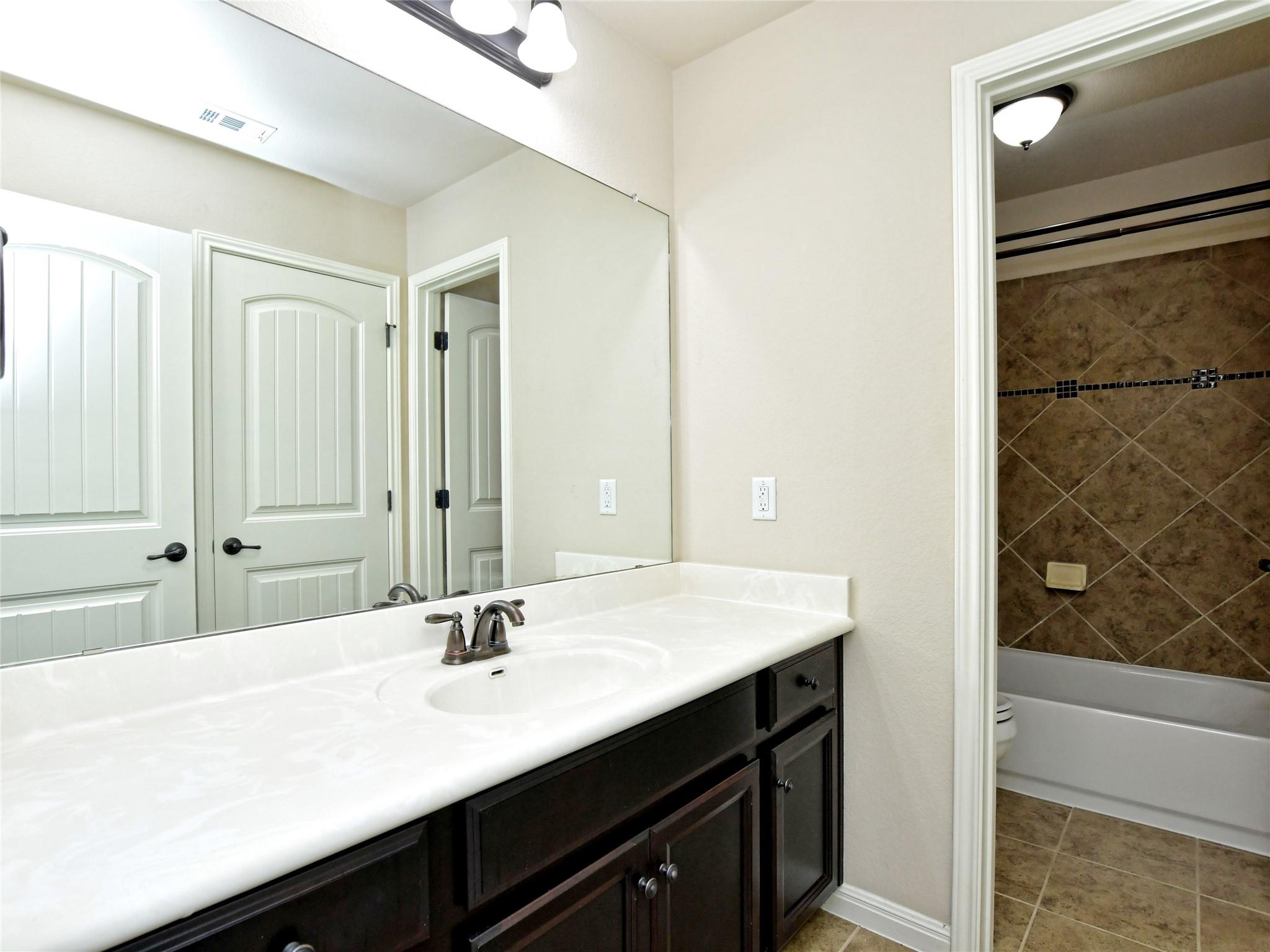 15205 Joseph Dr, Lakeway, TX 78734